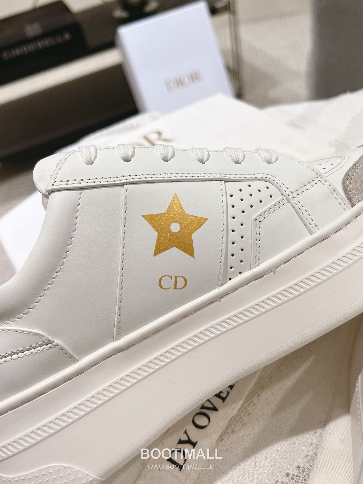Dior Platform Thick Sole Suede Leather Star Detail Casual Sneakers 디올 플랫폼 두꺼운 밑창 스웨이드 레더 스타 디테일 캐주얼 스니커즈 5