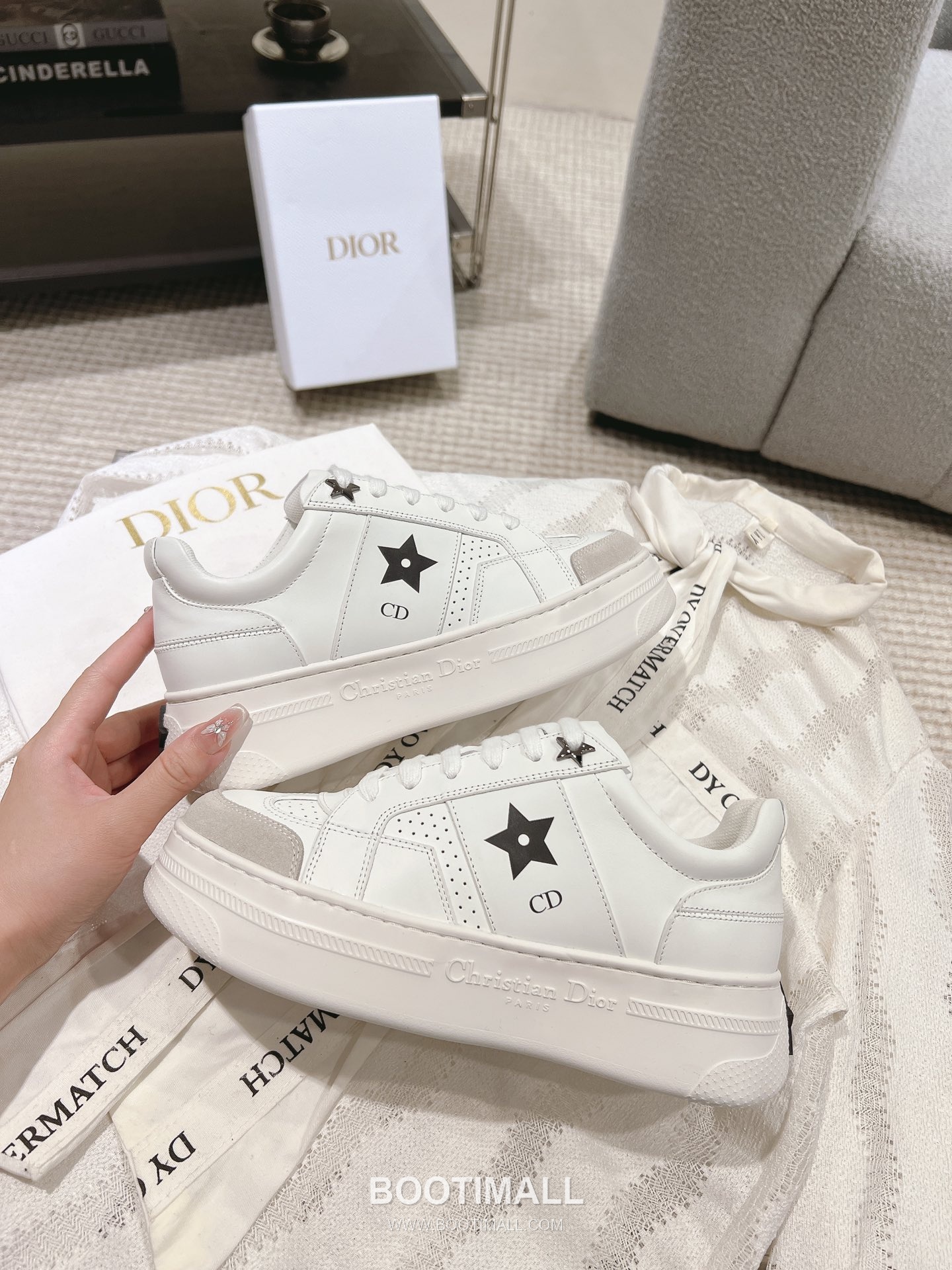 Dior Platform Thick Sole Suede Leather Star Detail Casual Sneakers 디올 플랫폼 두꺼운 밑창 스웨이드 레더 스타 디테일 캐주얼 스니커즈 8