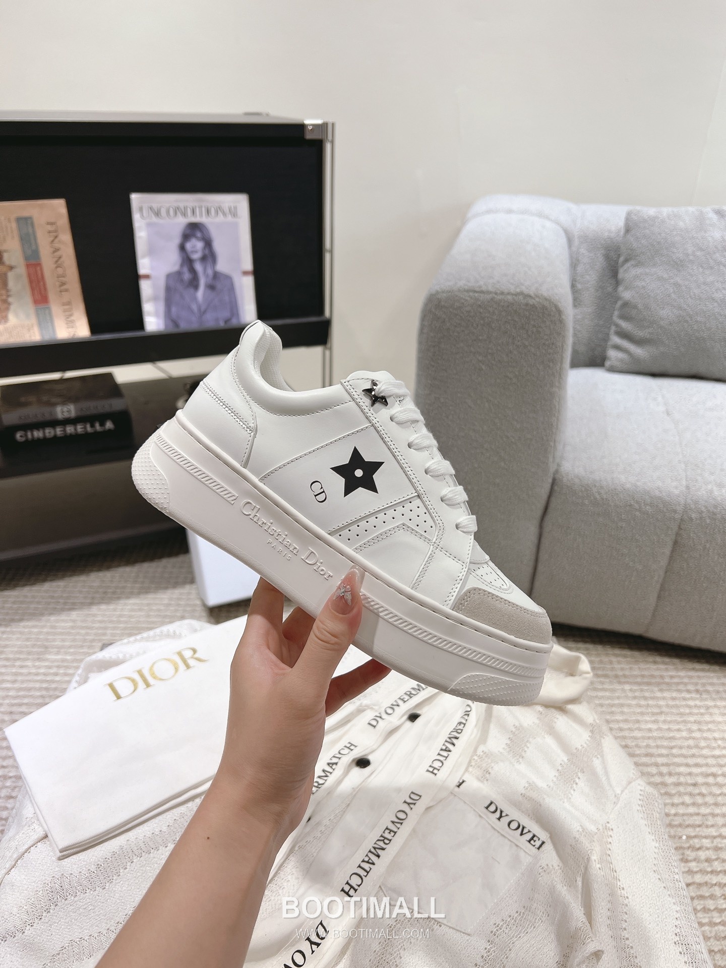 Dior Platform Thick Sole Suede Leather Star Detail Casual Sneakers 디올 플랫폼 두꺼운 밑창 스웨이드 레더 스타 디테일 캐주얼 스니커즈 9