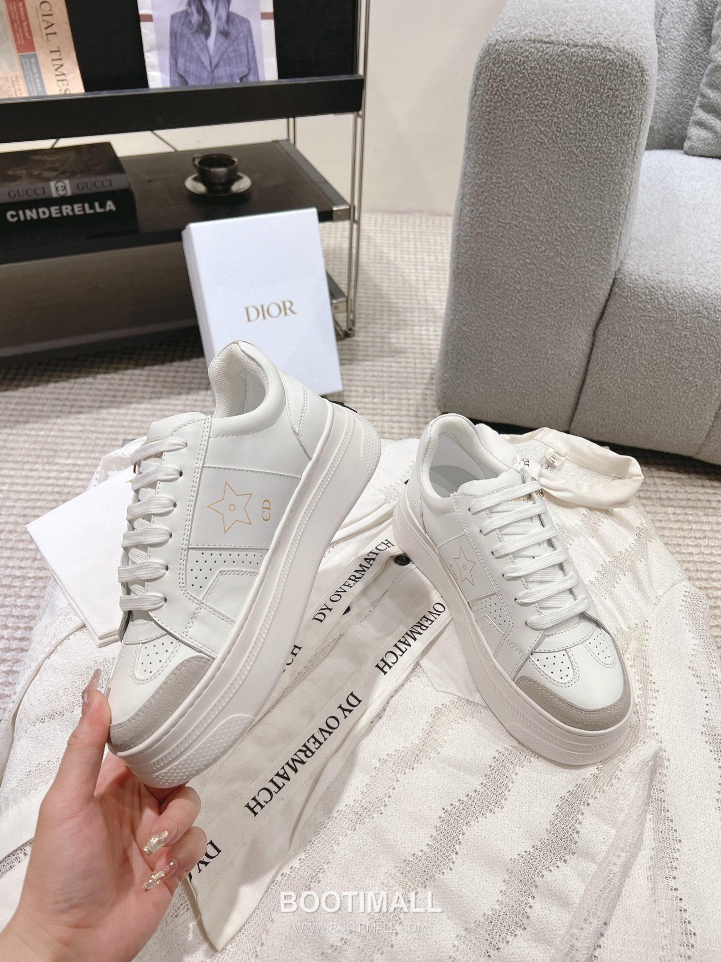 Dior Platform Thick Sole Suede Leather Star Detail Casual Sneakers 디올 플랫폼 두꺼운 밑창 스웨이드 레더 스타 디테일 캐주얼 스니커즈 4