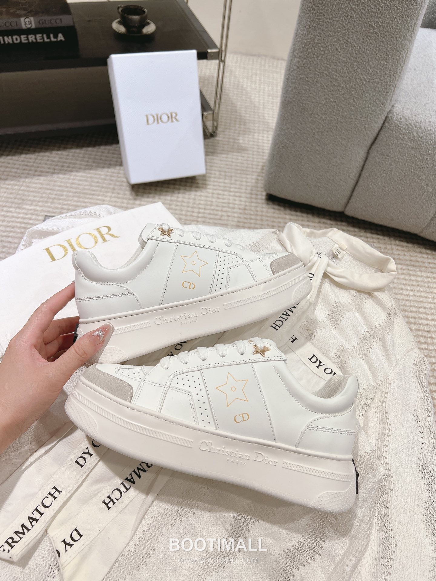 Dior Platform Thick Sole Suede Leather Star Detail Casual Sneakers 디올 플랫폼 두꺼운 밑창 스웨이드 레더 스타 디테일 캐주얼 스니커즈 5