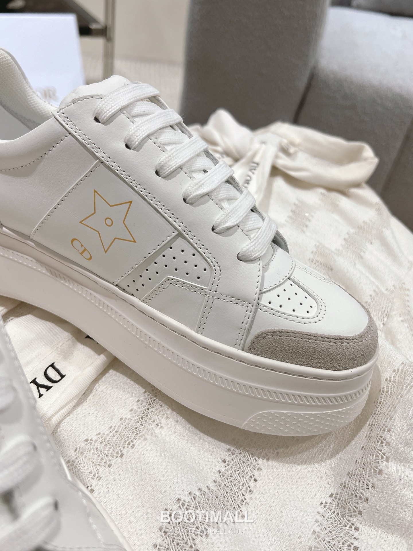 Dior Platform Thick Sole Suede Leather Star Detail Casual Sneakers 디올 플랫폼 두꺼운 밑창 스웨이드 레더 스타 디테일 캐주얼 스니커즈 9