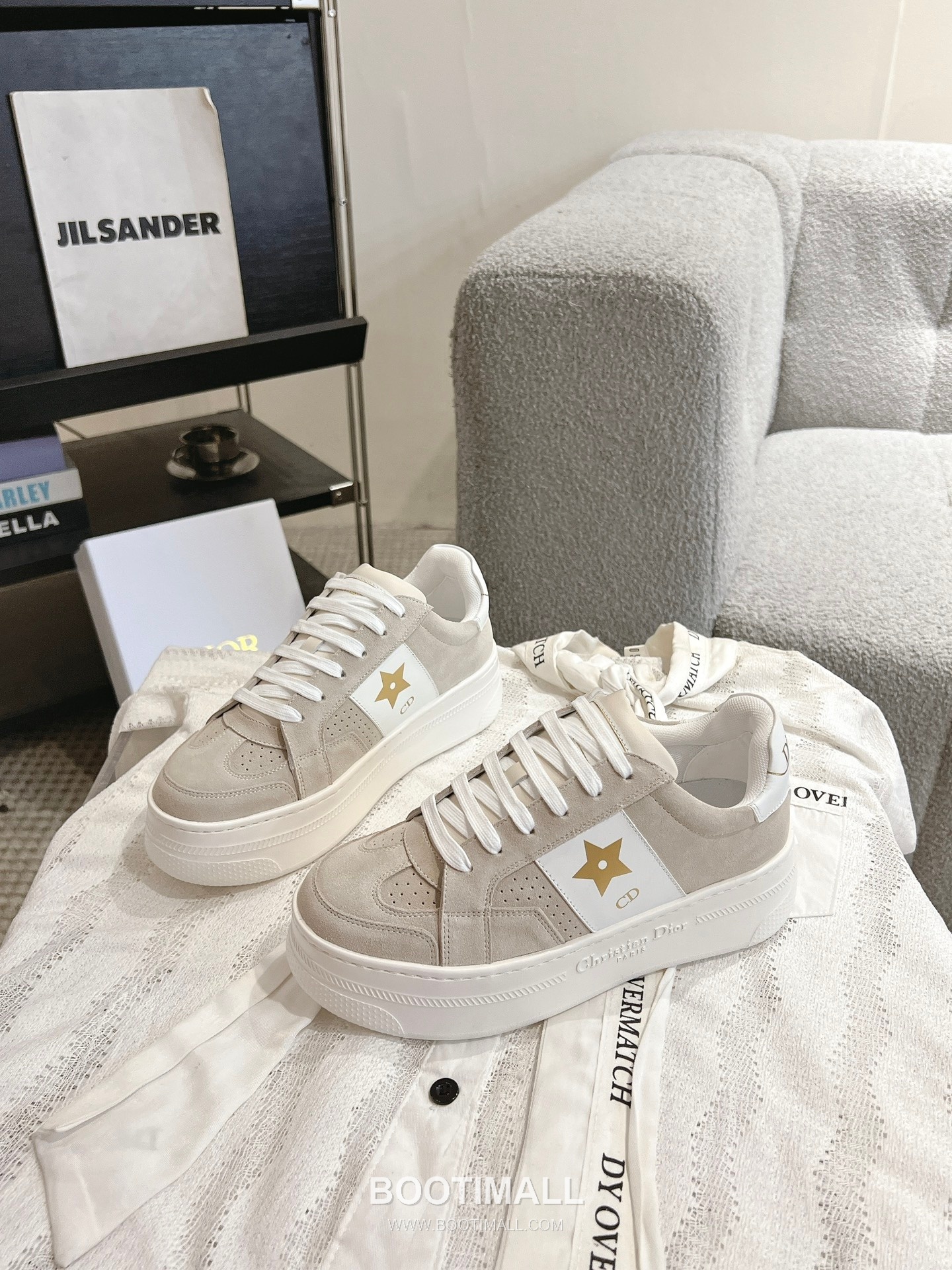 Dior Platform Thick Sole Suede Leather Star Detail Casual Sneakers 디올 플랫폼 두꺼운 밑창 스웨이드 레더 스타 디테일 캐주얼 스니커즈 2