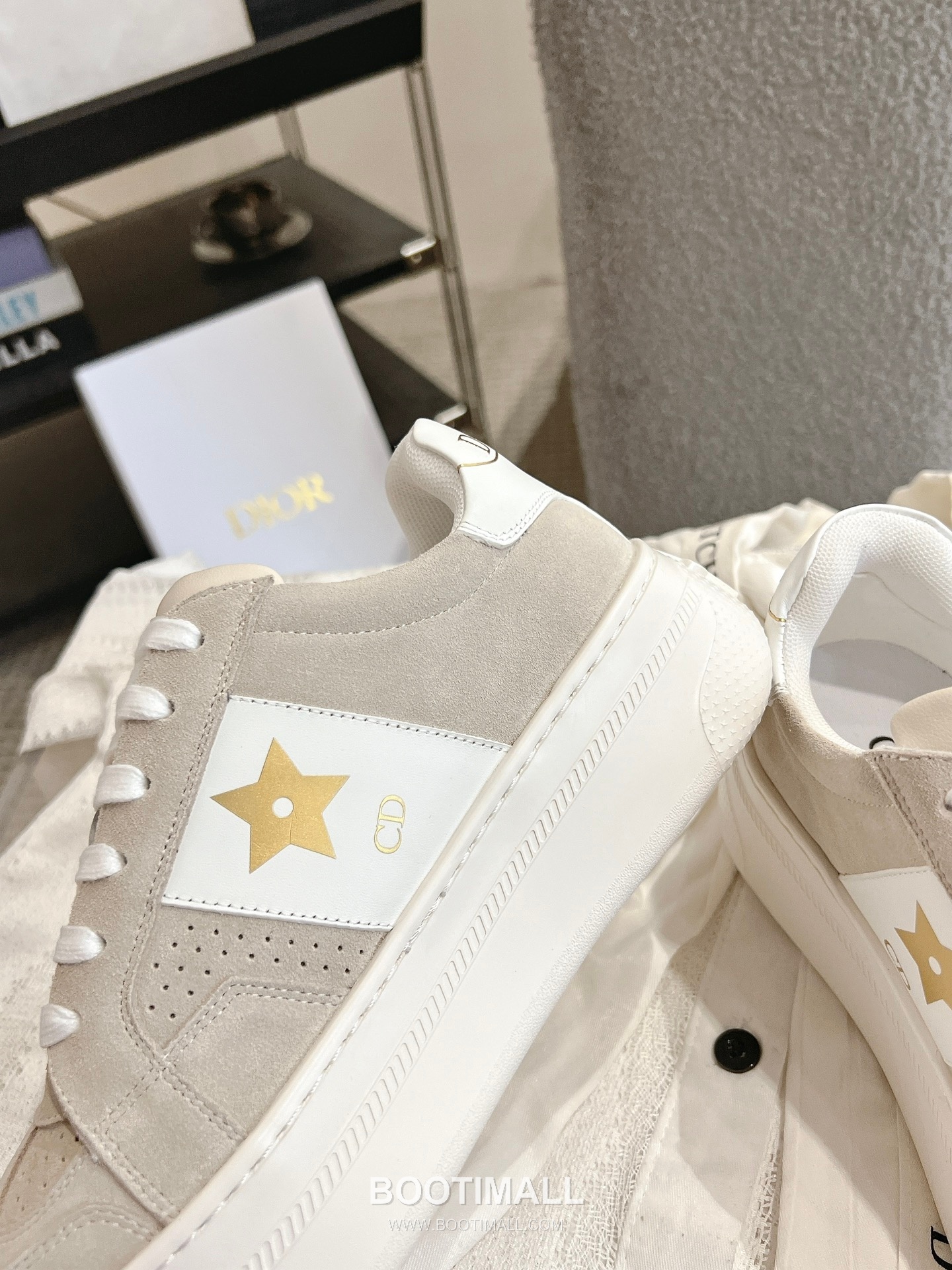 Dior Platform Thick Sole Suede Leather Star Detail Casual Sneakers 디올 플랫폼 두꺼운 밑창 스웨이드 레더 스타 디테일 캐주얼 스니커즈 5
