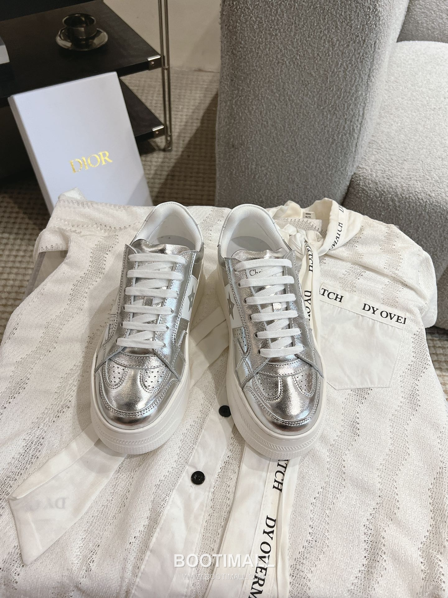 Dior Platform Thick Sole Suede Leather Star Detail Casual Sneakers 디올 플랫폼 두꺼운 밑창 스웨이드 레더 스타 디테일 캐주얼 스니커즈 1