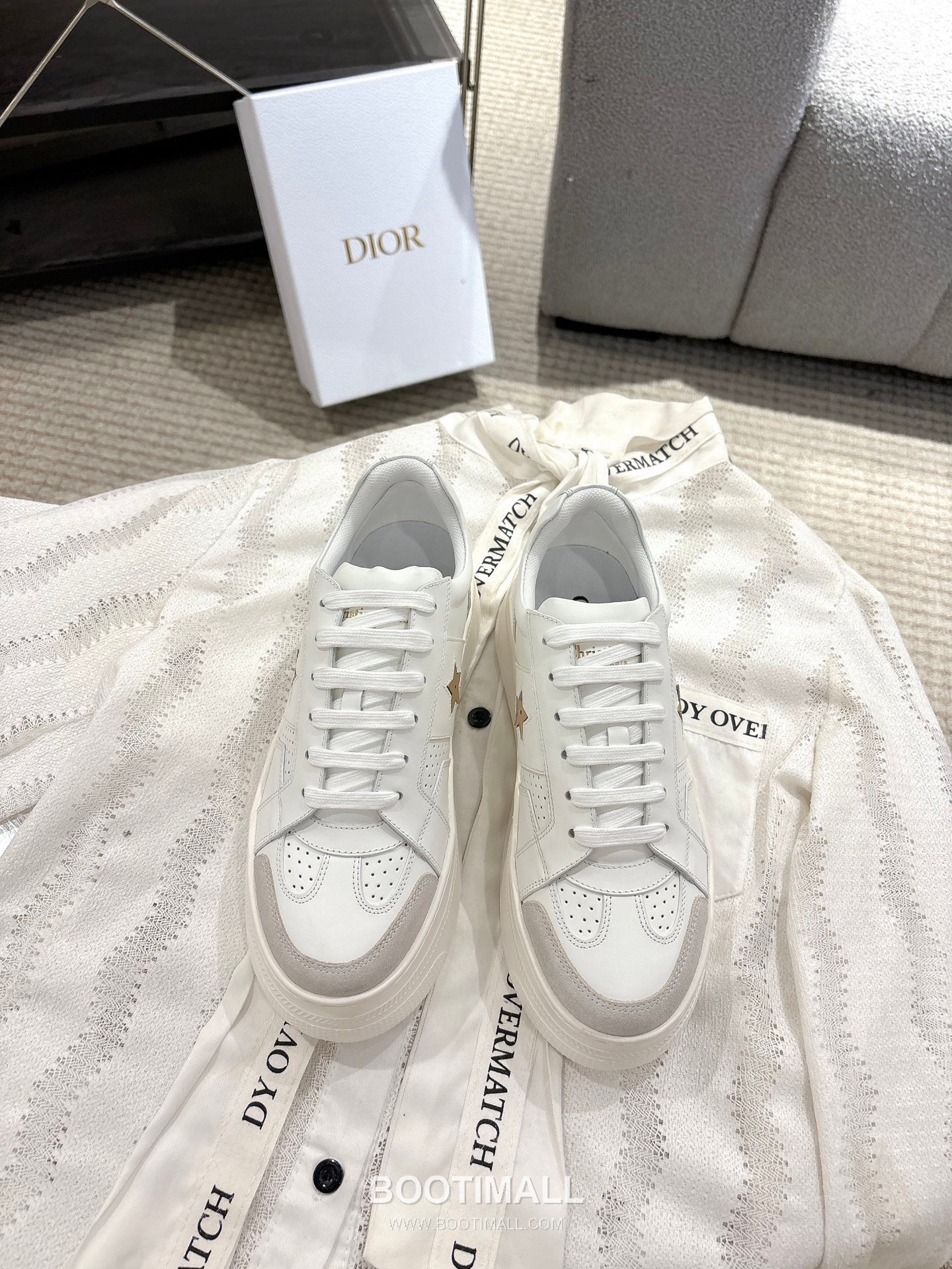 Dior Platform Thick Sole Suede Leather Star Detail Casual Sneakers 디올 플랫폼 두꺼운 밑창 스웨이드 레더 스타 디테일 캐주얼 스니커즈 1