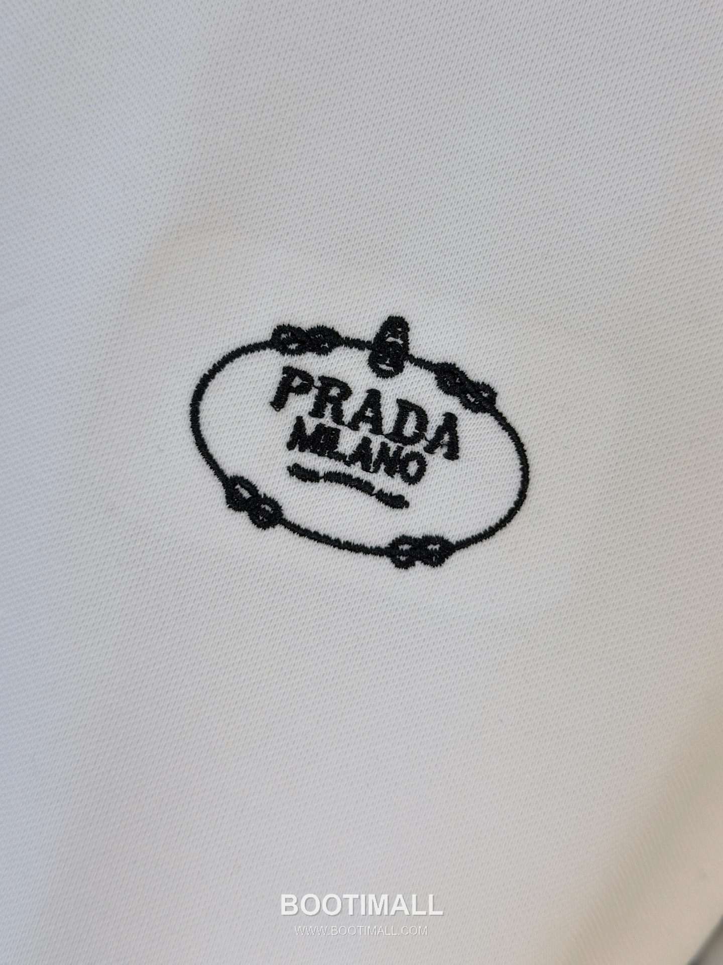 Prada Logo Pique Cotton Polo Shirt Black White 프라다 로고 피케 코튼 폴로 셔츠 블랙 화이트 6