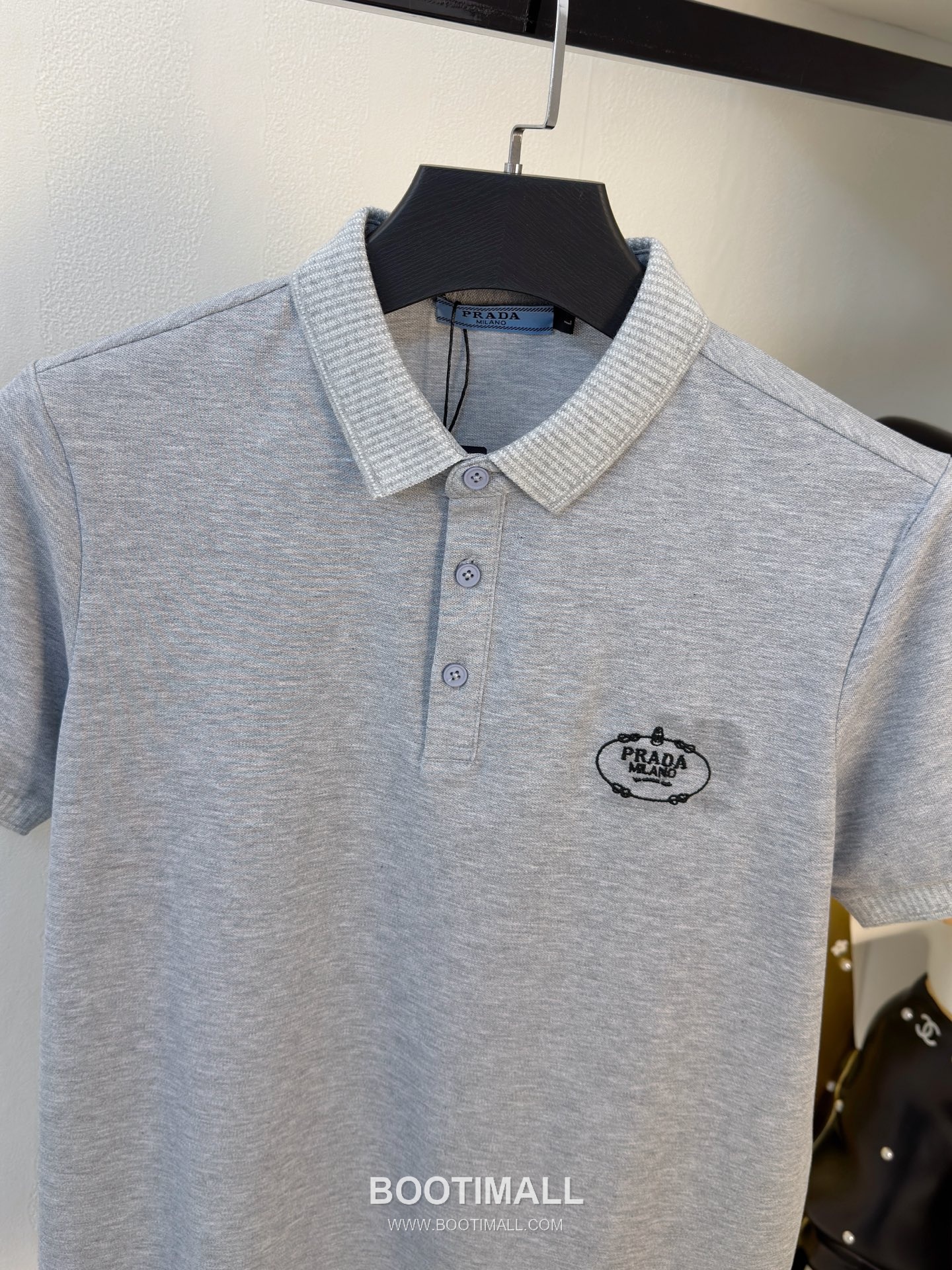 Prada Logo Pique Cotton Polo Shirt Black White 프라다 로고 피케 코튼 폴로 셔츠 블랙 화이트 2