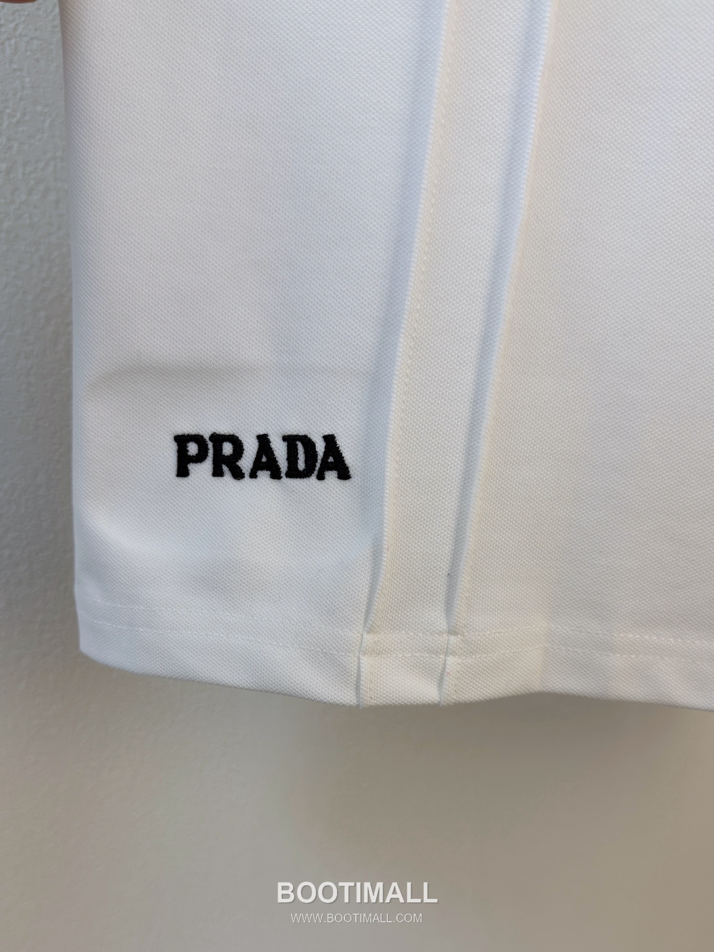 Prada Logo Pique Cotton Polo Shirt Black White 프라다 로고 피케 코튼 폴로 셔츠 블랙 화이트 8