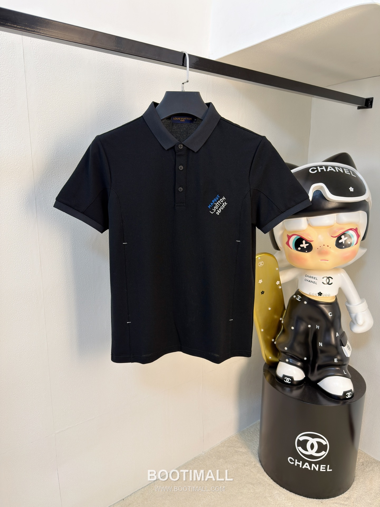 Louis Vuitton Logo Pique Cotton Polo Shirt White 루이비통 로고 피케 코튼 폴로 셔츠 화이트 2