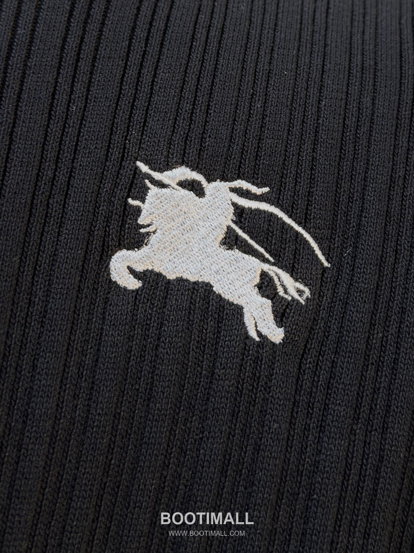 Burberry Spring Summer Premium Knit Short Sleeve T-Shirt 버버리 2026 봄여름 프리미엄 니트 반팔 티셔츠 5