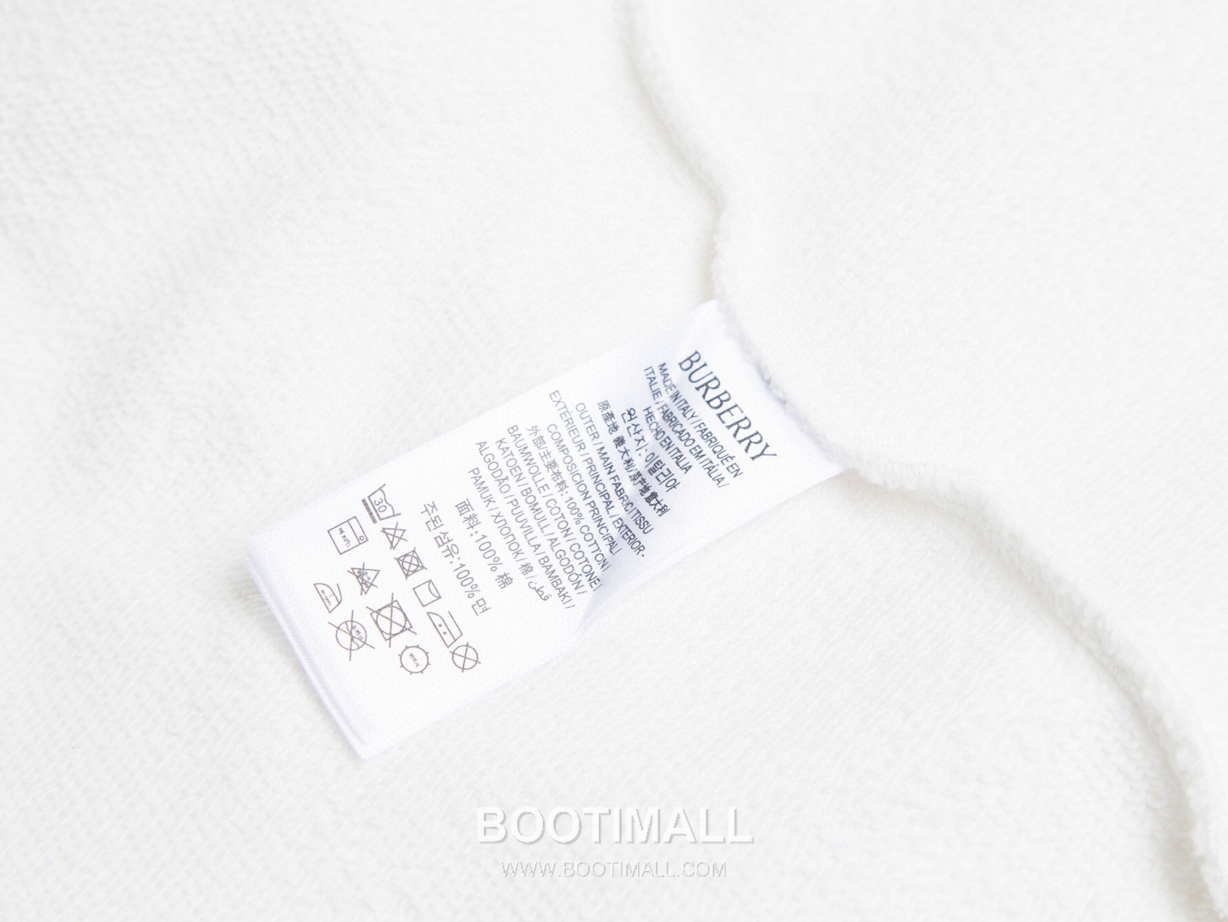 Burberry Equestrian Knight Embroidery Crew Neck Sweatshirt Black White 버버리 전마자수 라운드넥 맨투맨 블랙 화이트 6