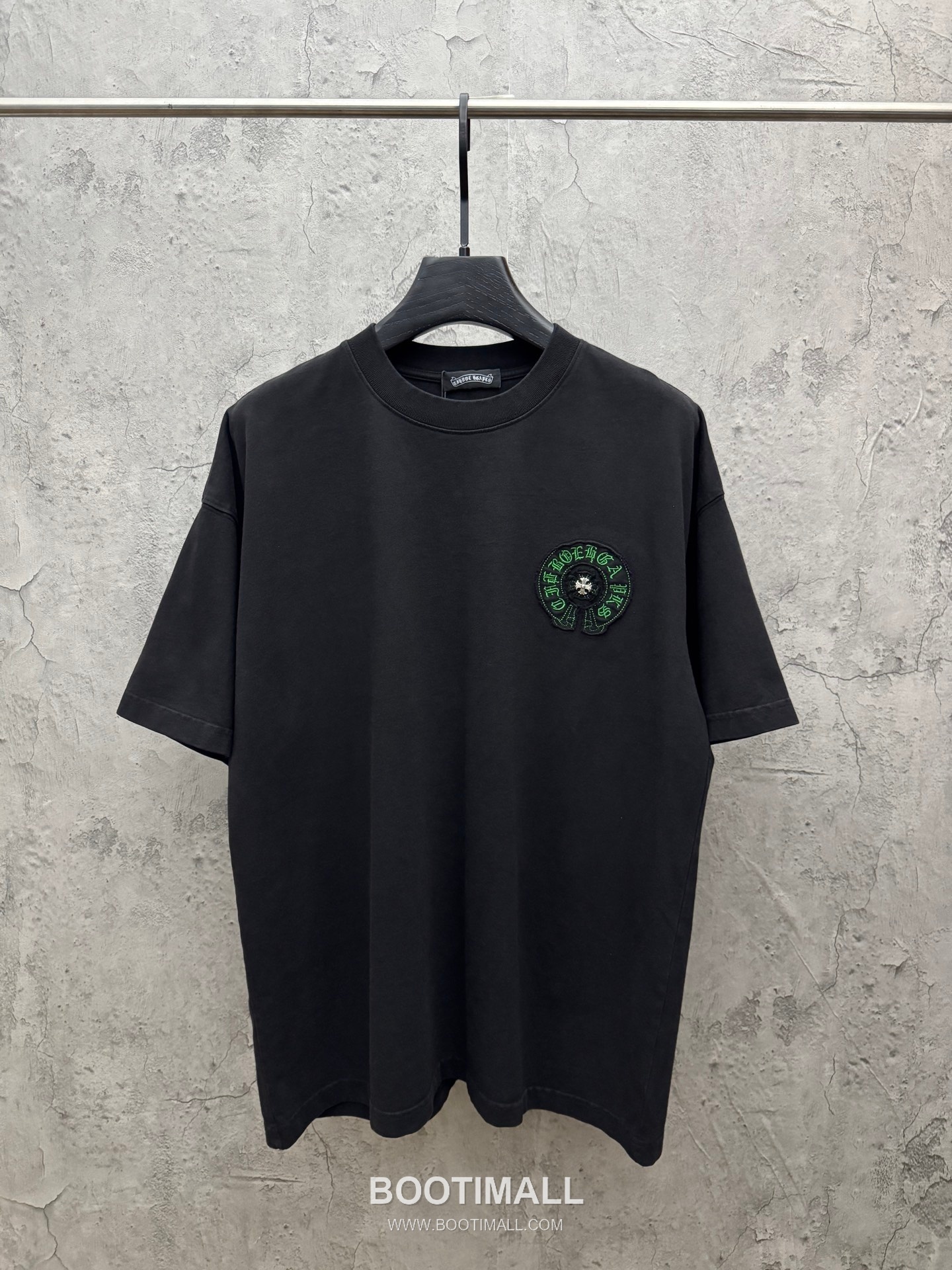 Chrome Hearts Embroidered Cross Logo Short Sleeve T-Shirt 크롬하츠 자수 크로스 로고 반팔 티셔츠 1