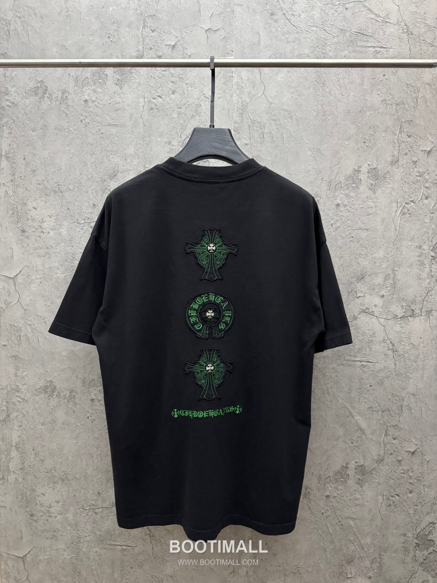 Chrome Hearts Embroidered Cross Logo Short Sleeve T-Shirt 크롬하츠 자수 크로스 로고 반팔 티셔츠 2