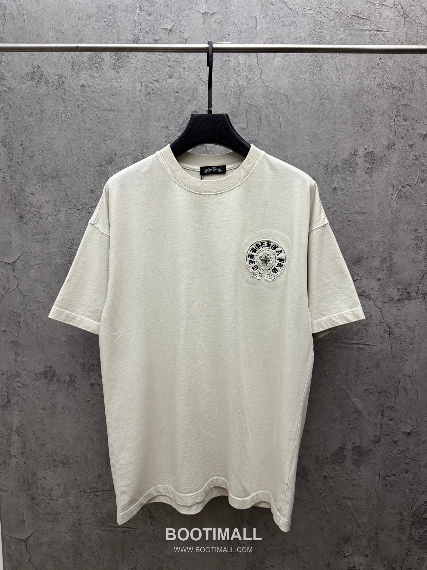 Chrome Hearts Embroidered Cross Logo Short Sleeve T-Shirt 크롬하츠 자수 크로스 로고 반팔 티셔츠 1
