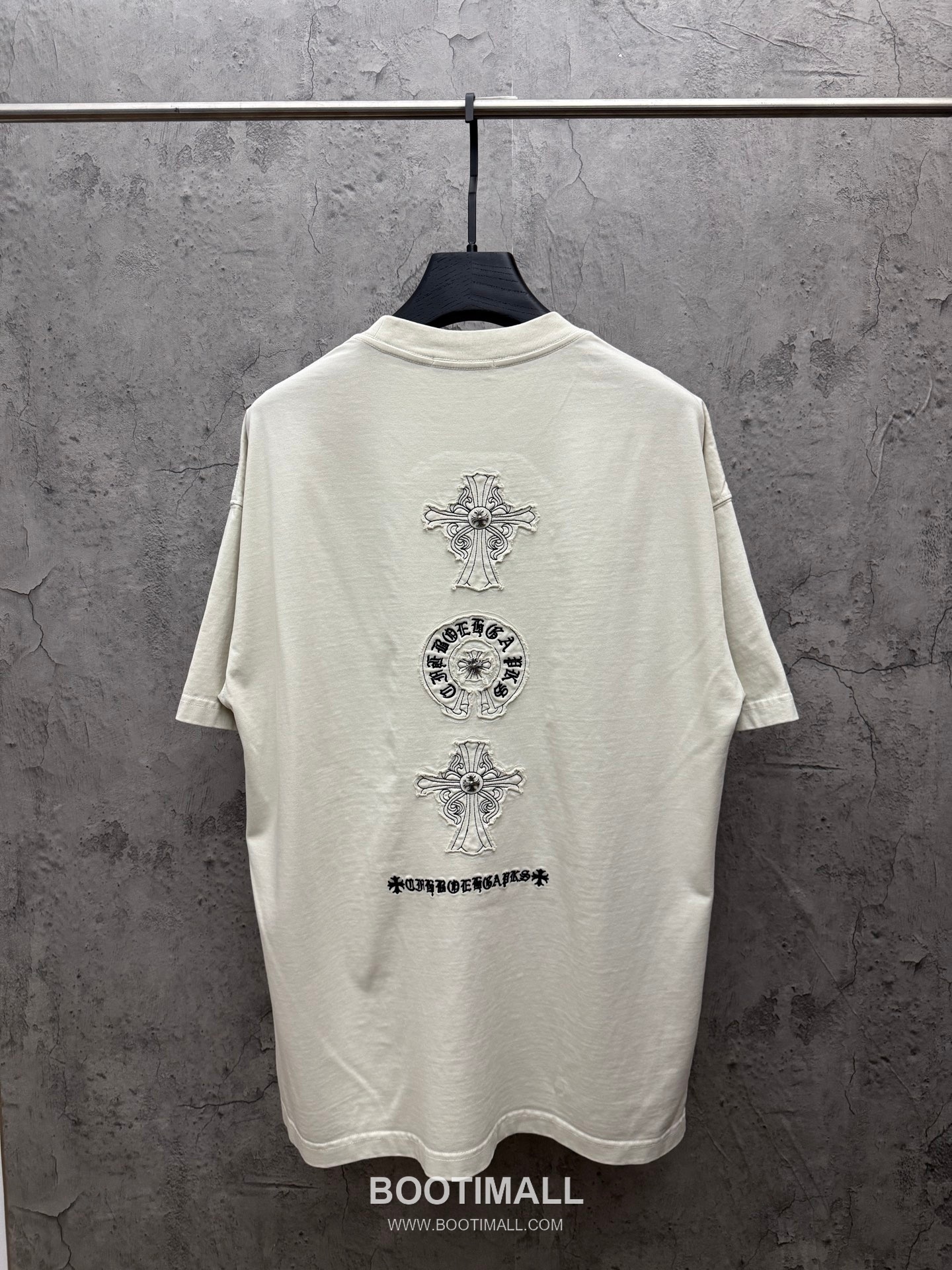 Chrome Hearts Embroidered Cross Logo Short Sleeve T-Shirt 크롬하츠 자수 크로스 로고 반팔 티셔츠 2