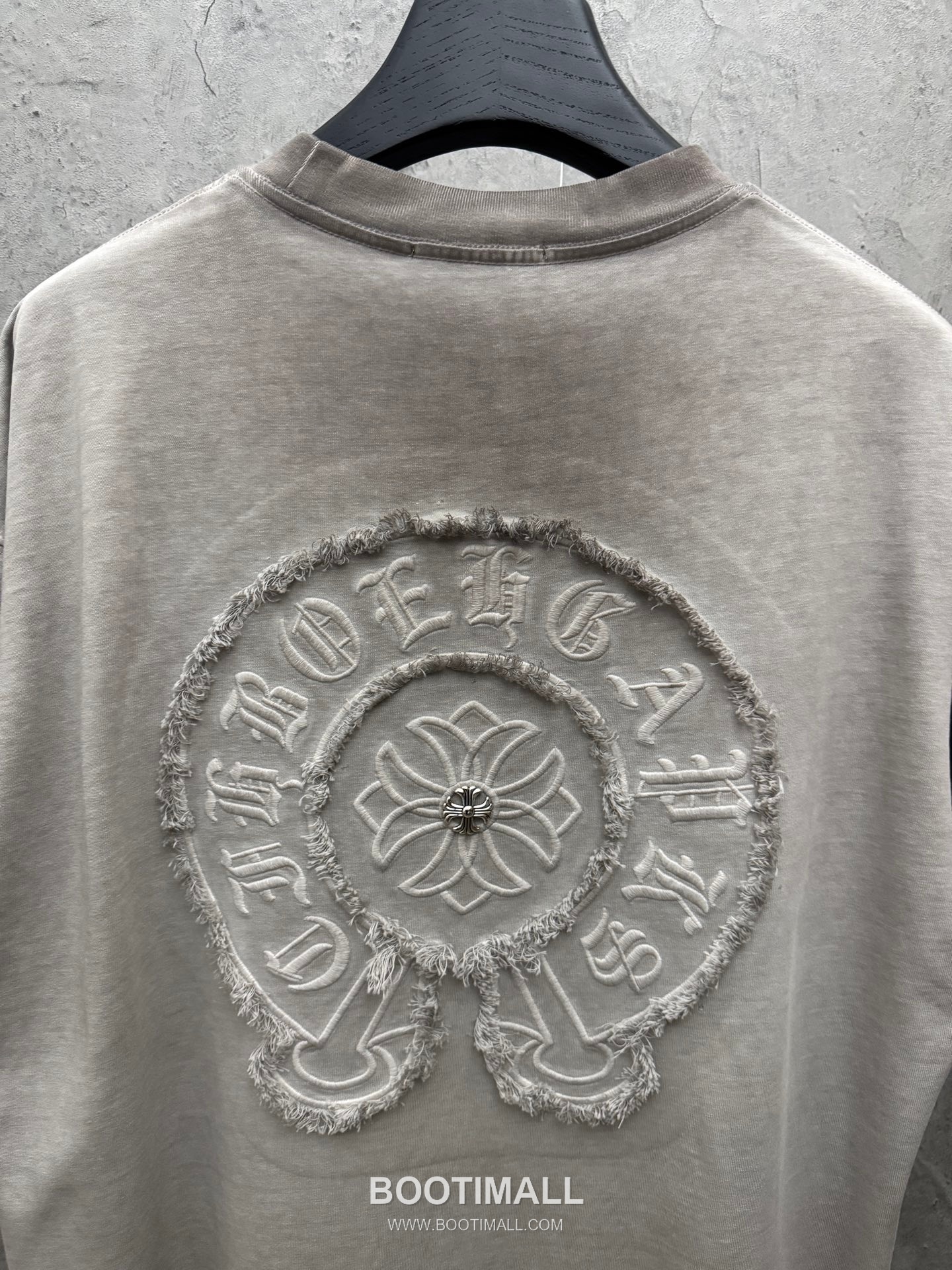 Chrome Hearts Embroidered Logo Washed Cotton Short Sleeve T-Shirt 크롬하츠 엠보 로고 워싱 코튼 반팔 티셔츠 7