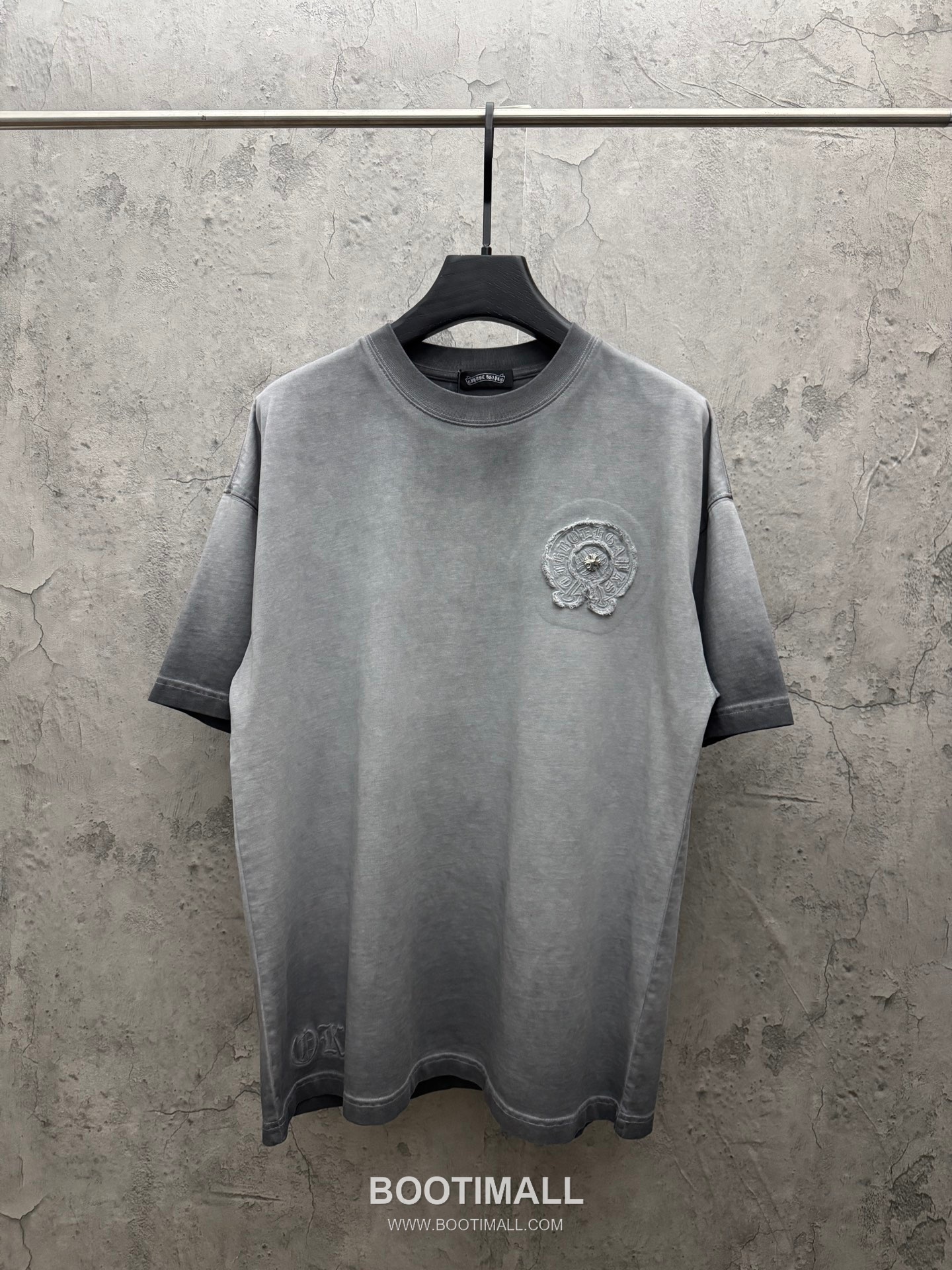 Chrome Hearts 2026 Spring Embroidered Washed Cotton Short Sleeve T-Shirt 크롬하츠 2026 봄 시즌 자수 워싱 코튼 반팔 티셔츠 26-2033 1