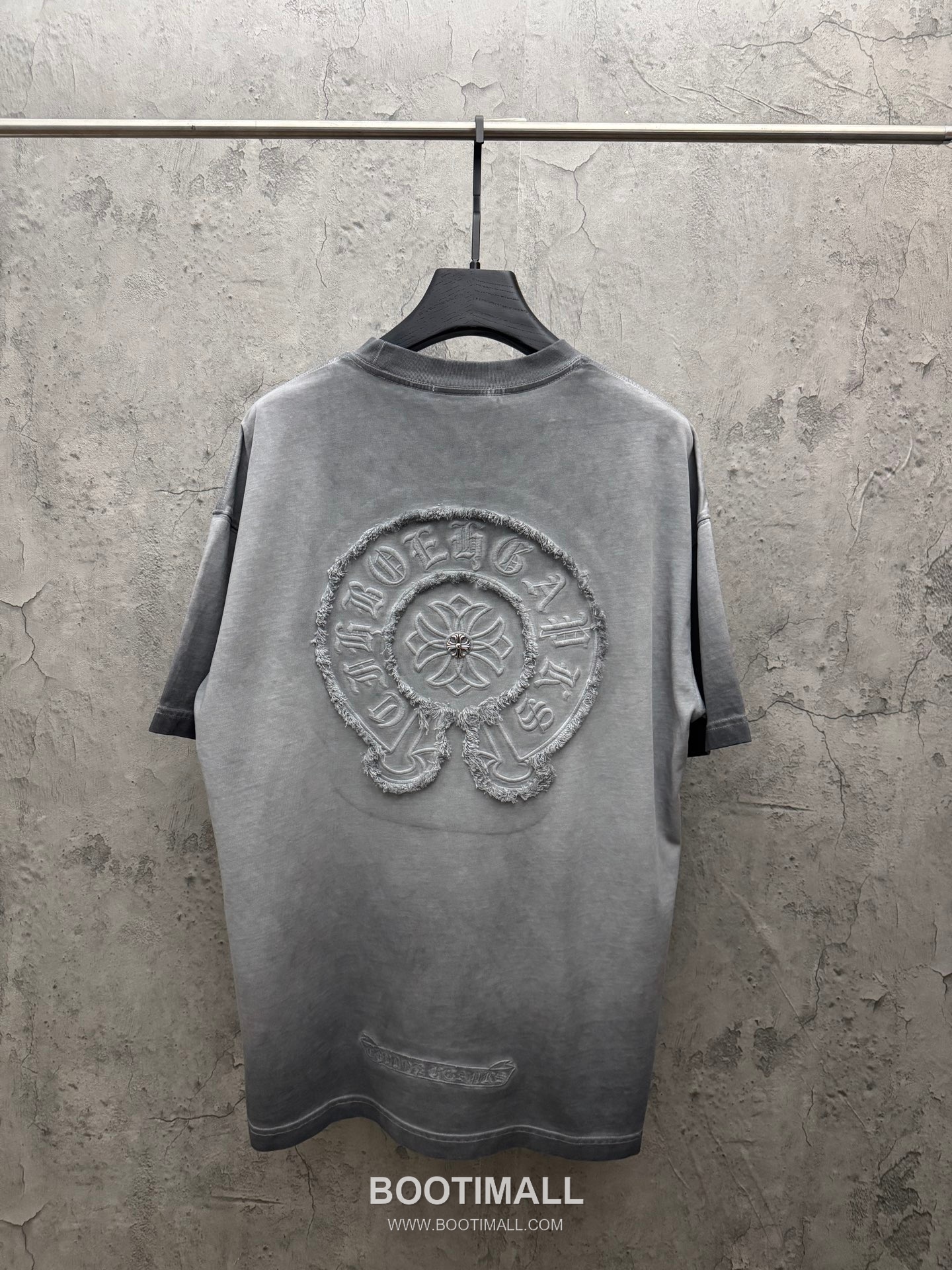 Chrome Hearts 2026 Spring Embroidered Washed Cotton Short Sleeve T-Shirt 크롬하츠 2026 봄 시즌 자수 워싱 코튼 반팔 티셔츠 26-2033 2