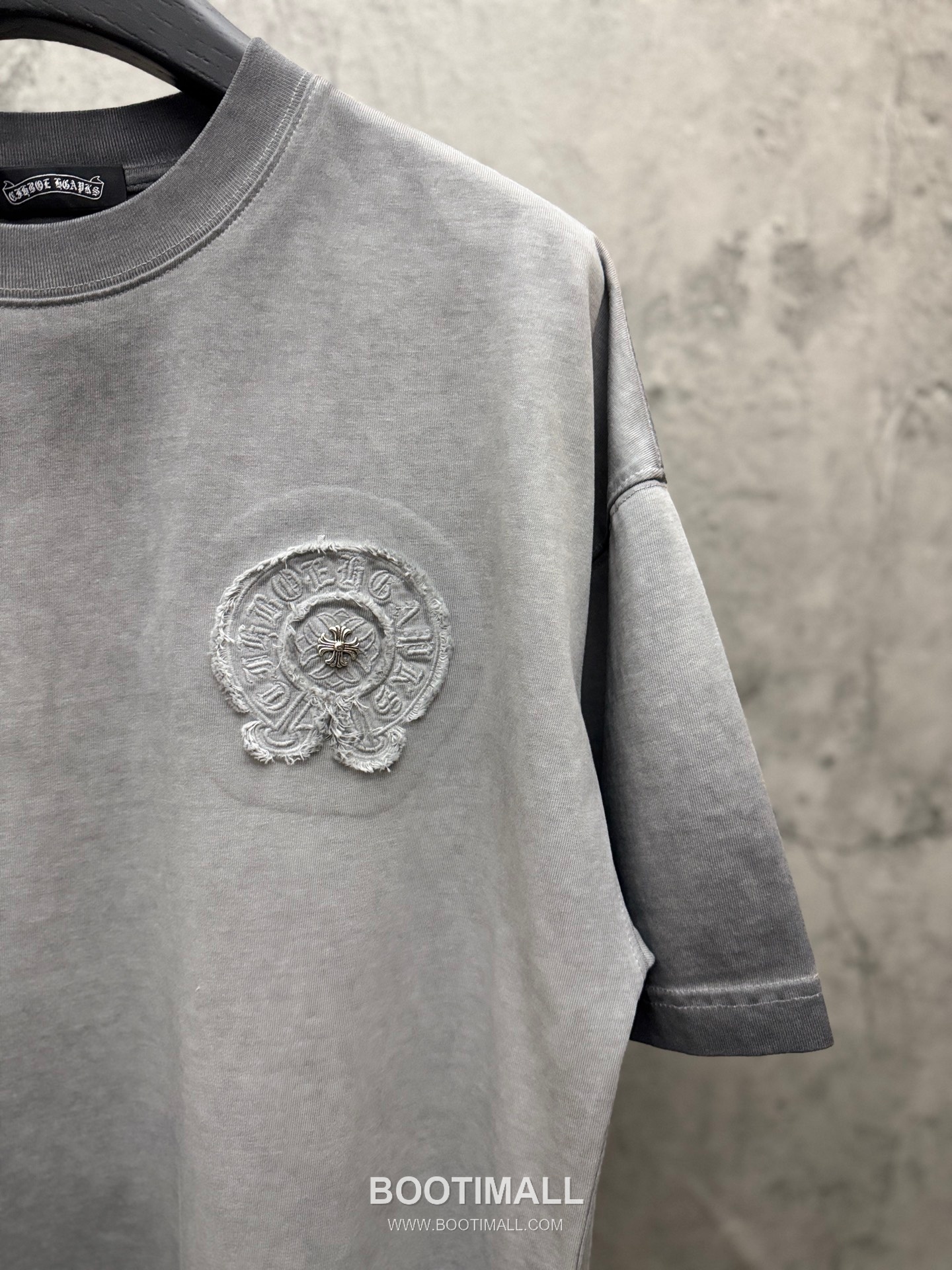 Chrome Hearts 2026 Spring Embroidered Washed Cotton Short Sleeve T-Shirt 크롬하츠 2026 봄 시즌 자수 워싱 코튼 반팔 티셔츠 26-2033 5