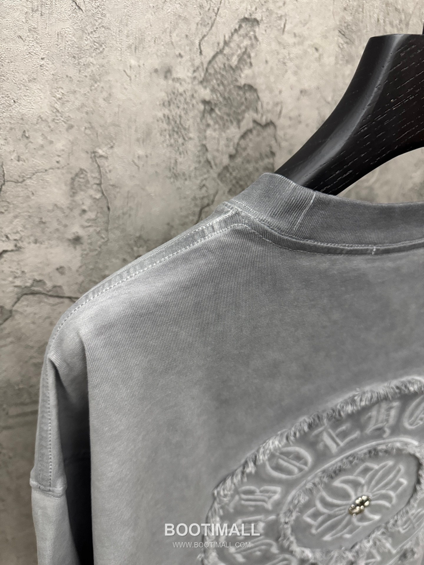 Chrome Hearts 2026 Spring Embroidered Washed Cotton Short Sleeve T-Shirt 크롬하츠 2026 봄 시즌 자수 워싱 코튼 반팔 티셔츠 26-2033 9