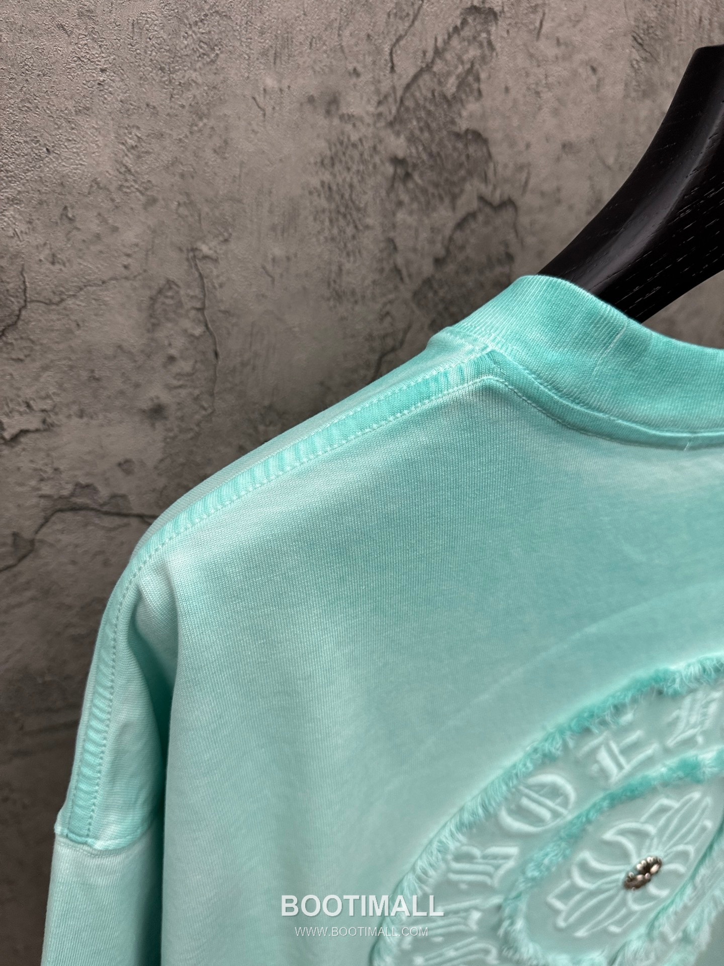 Chrome Hearts Embroidered Logo Washed Cotton Short Sleeve T-Shirt 크롬하츠 엠보 로고 워싱 코튼 반팔 티셔츠 9