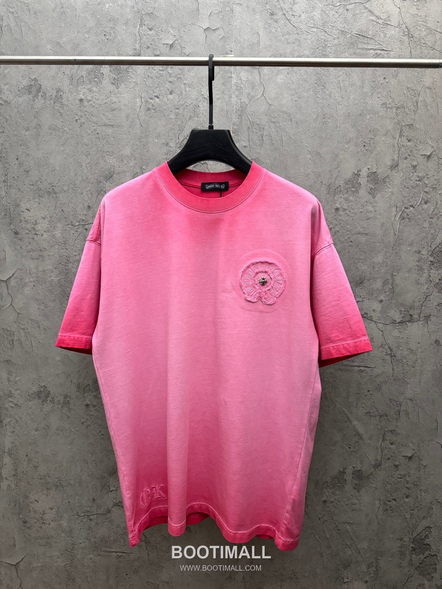 Chrome Hearts Embroidered Logo Washed Cotton Short Sleeve T-Shirt 크롬하츠 엠보 로고 워싱 코튼 반팔 티셔츠 1