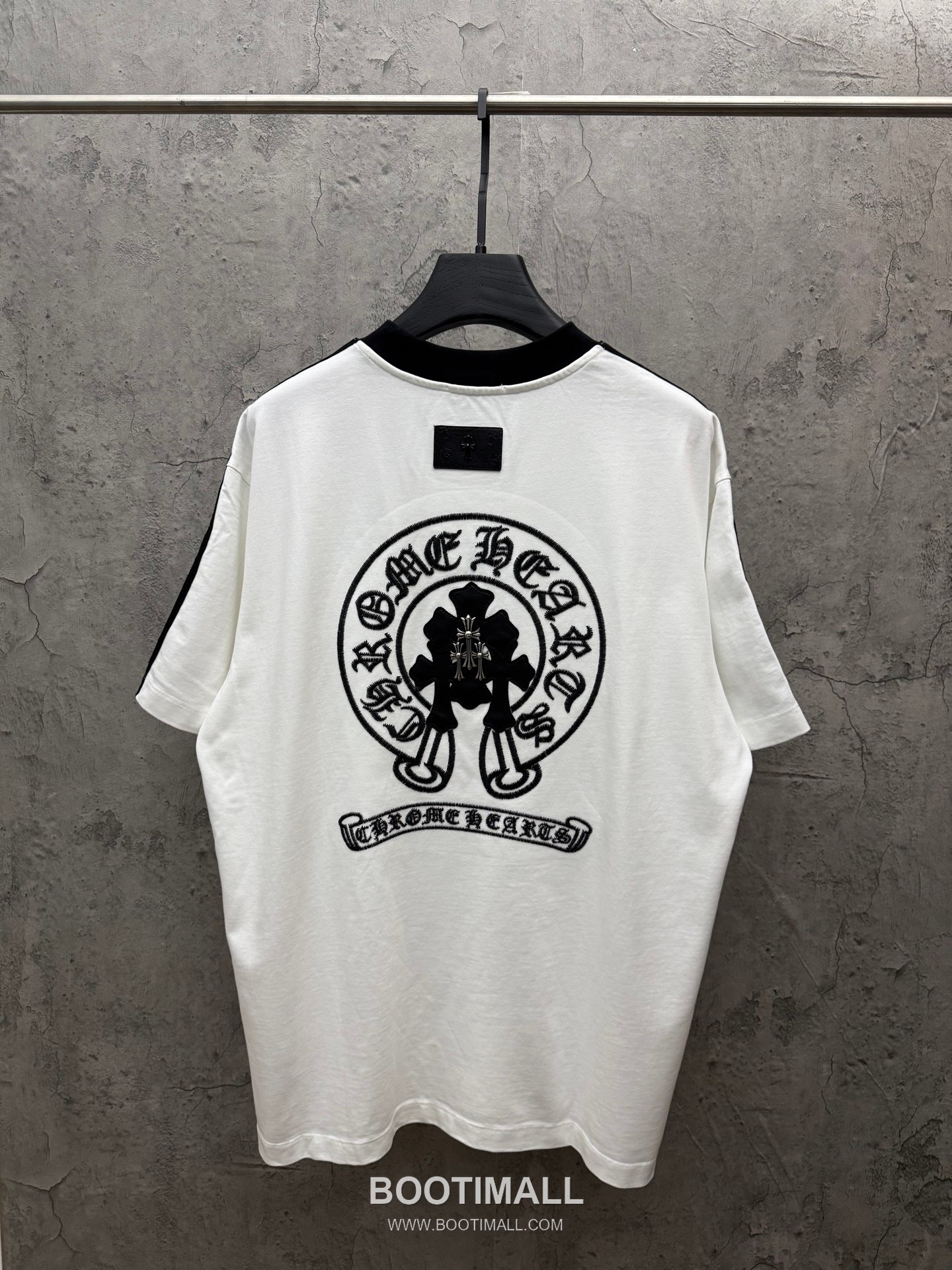Chrome Hearts Embroidered Cross Raglan Short Sleeve T-Shirt 100% Cotton 크롬하츠 자수 십자가 라글란 반팔 티셔츠 100% 코튼 2