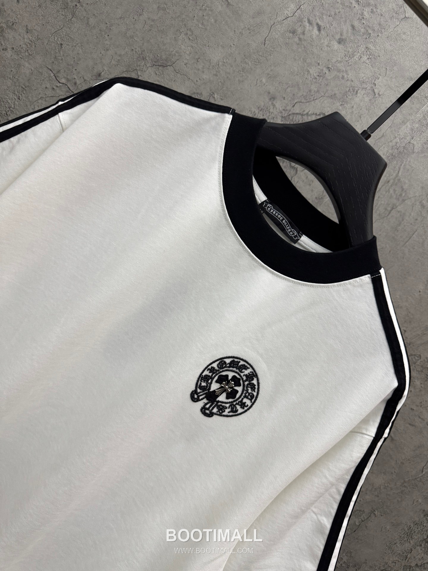 Chrome Hearts Embroidered Cross Raglan Short Sleeve T-Shirt 100% Cotton 크롬하츠 자수 십자가 라글란 반팔 티셔츠 100% 코튼 3