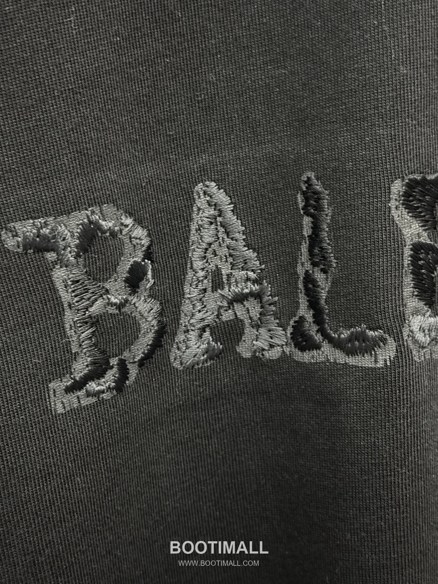 Balenciaga 26SS Digital Print Tassel Embroidery Short Sleeve T-Shirt 발렌시아가 26SS 디지털 프린트 태슬 자수 반팔 티셔츠 6