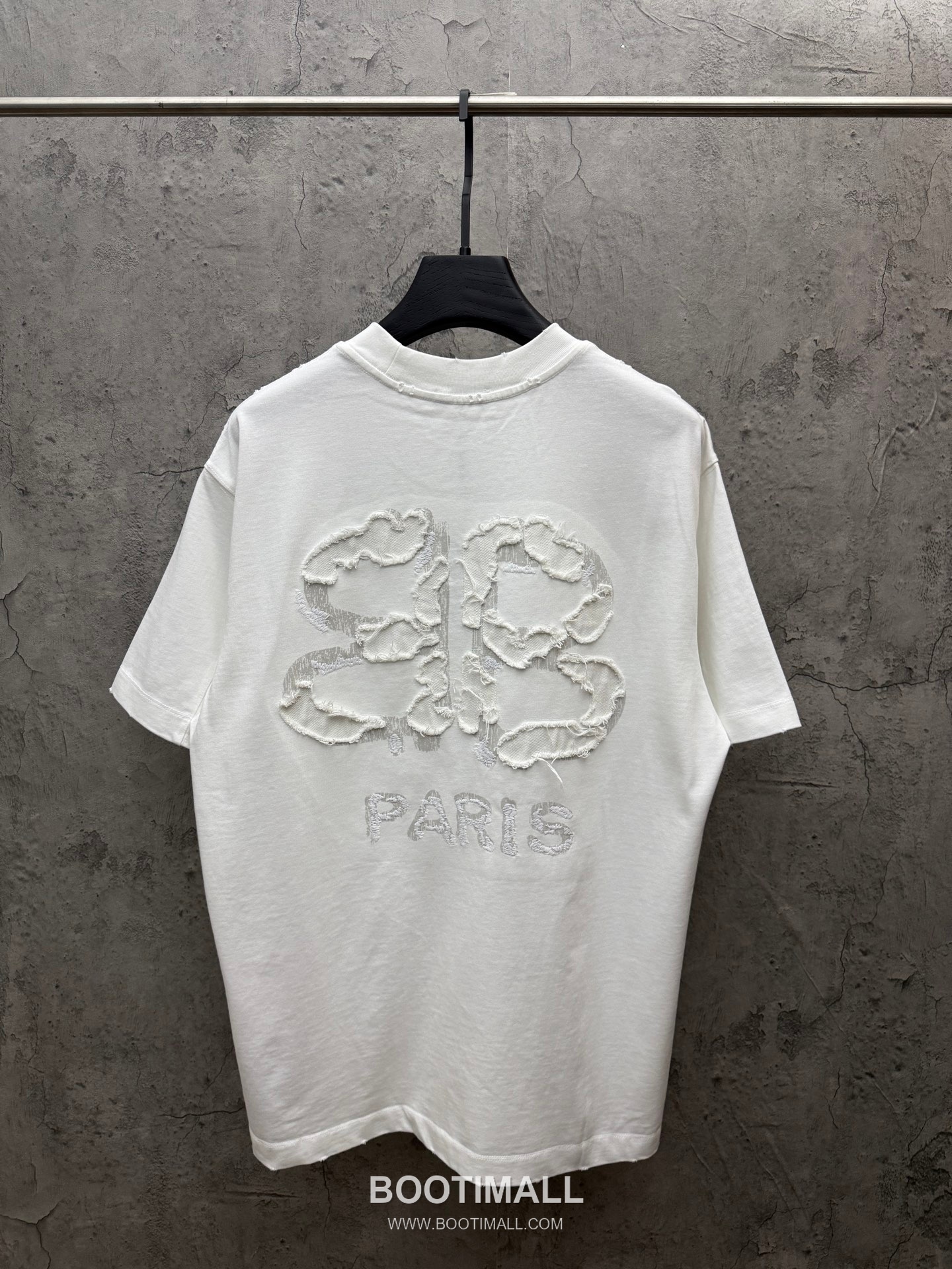 Balenciaga 3D Fringe Embroidery Logo Short Sleeve T-Shirt 발렌시아가 3D 프린지 자수 로고 반팔 티셔츠 2