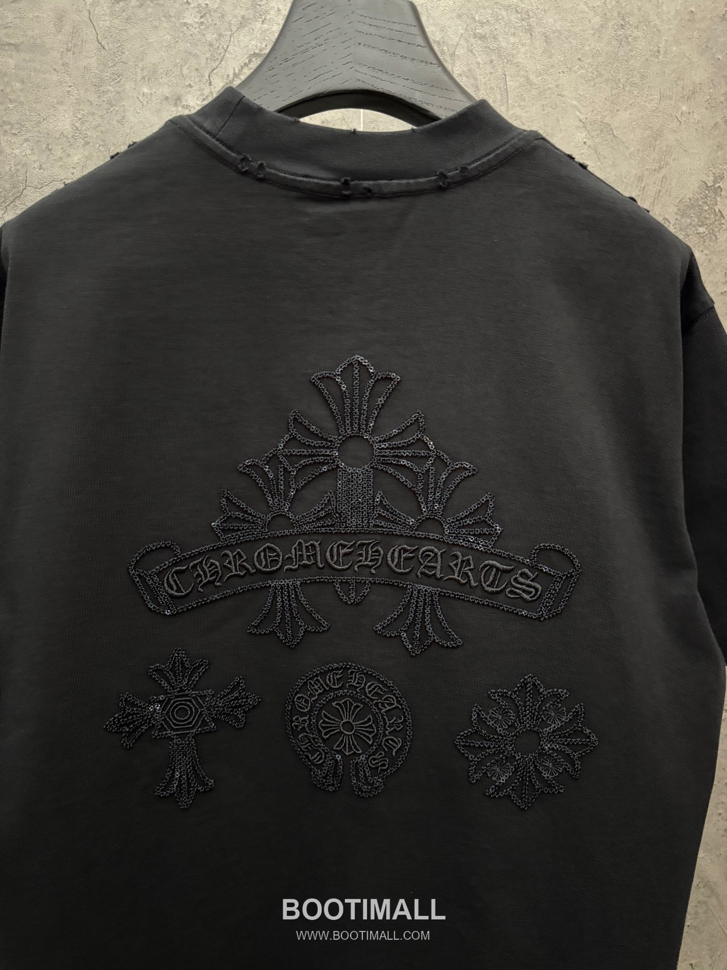 Chrome Hearts Hollow Sequin Cross Embroidery Short Sleeve T-Shirt Cotton 크롬하츠 중공 스팽글 크로스 자수 반팔 티셔츠 코튼 7