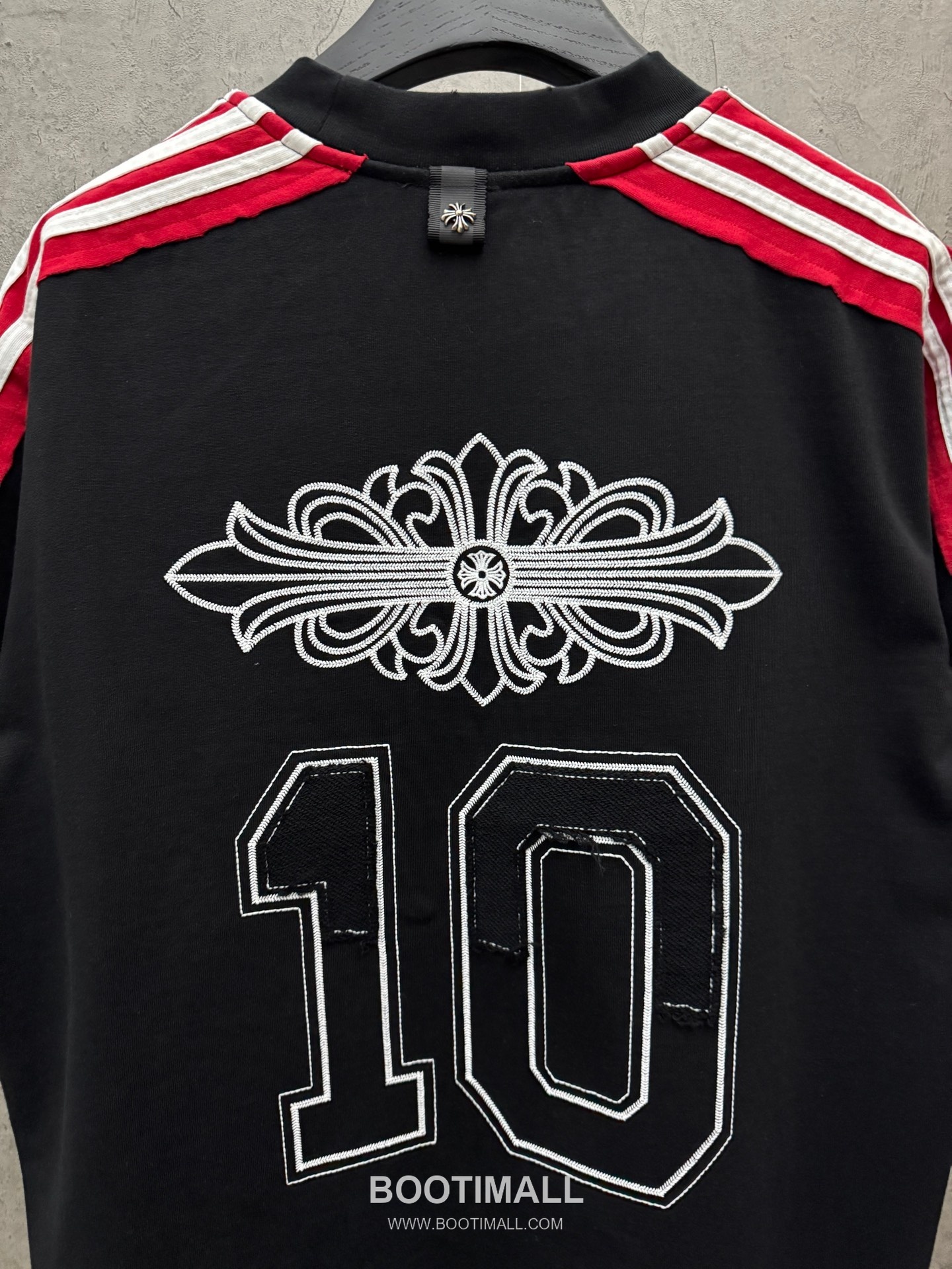 Chrome Hearts Cross Embroidery Stripe Sleeve Cotton T-Shirt 크롬하츠 크로스 자수 스트라이프 소매 코튼 티셔츠 7