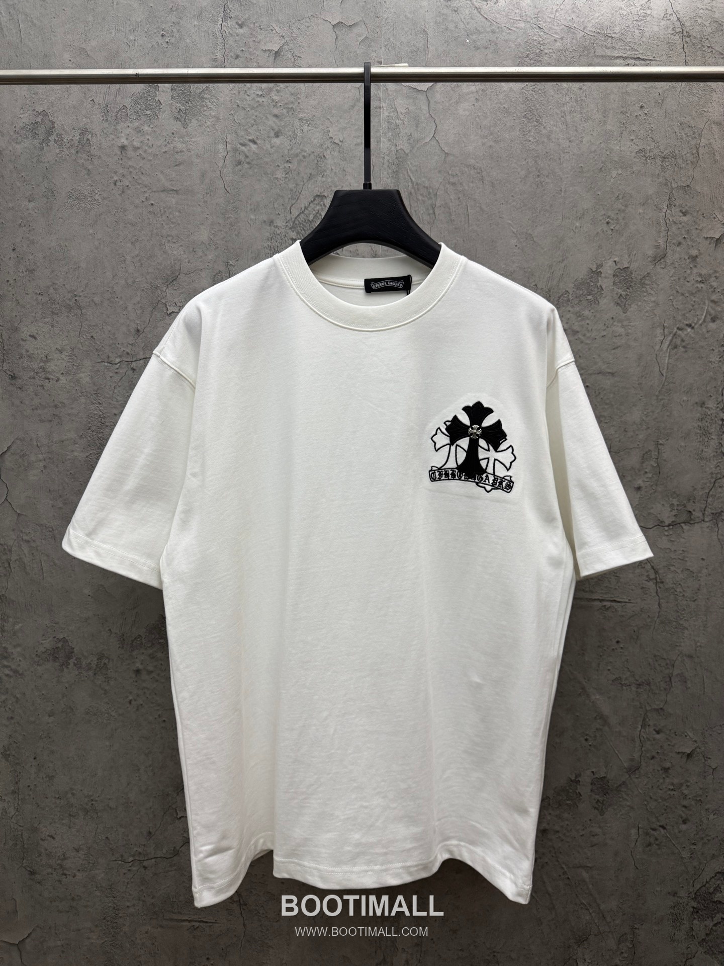 Chrome Hearts Laser Embroidered Cross Short Sleeve T-Shirt 크롬하츠 레이저 자수 크로스 반팔 티셔츠 1