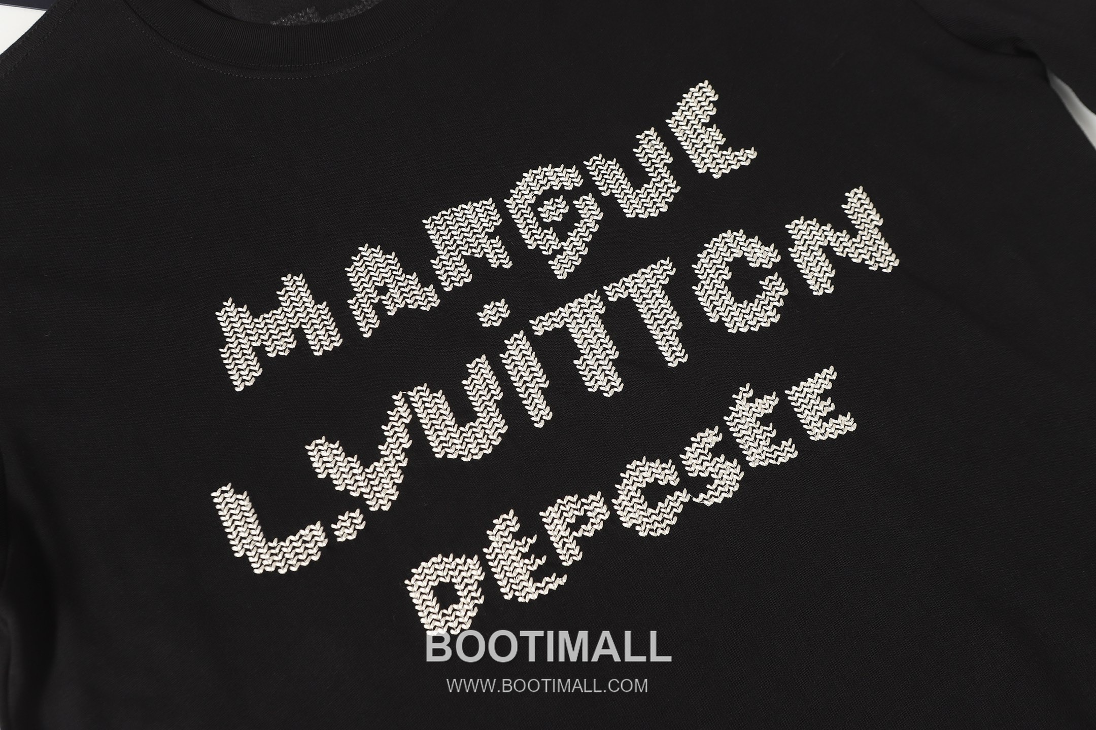 Louis Vuitton Monogram Graffiti Print Round Neck Short Sleeve T-Shirt Cotton 루이비통 모노그램 그라피티 프린트 라운드 넥 반팔 티셔츠 코튼 5