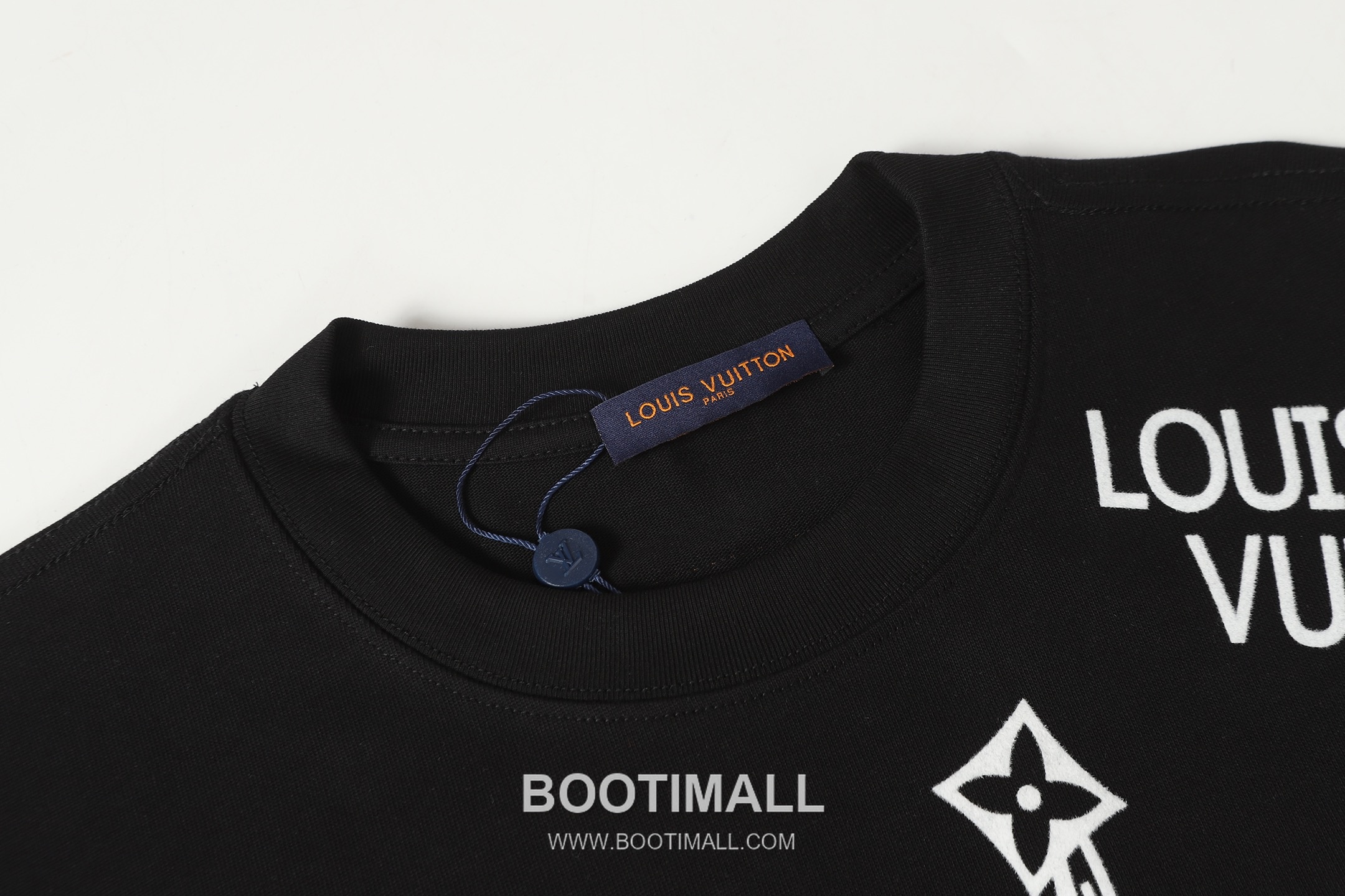 Louis Vuitton Monogram Graffiti Print Round Neck Short Sleeve T-Shirt Cotton 루이비통 모노그램 그라피티 프린트 라운드 넥 반팔 티셔츠 코튼 3