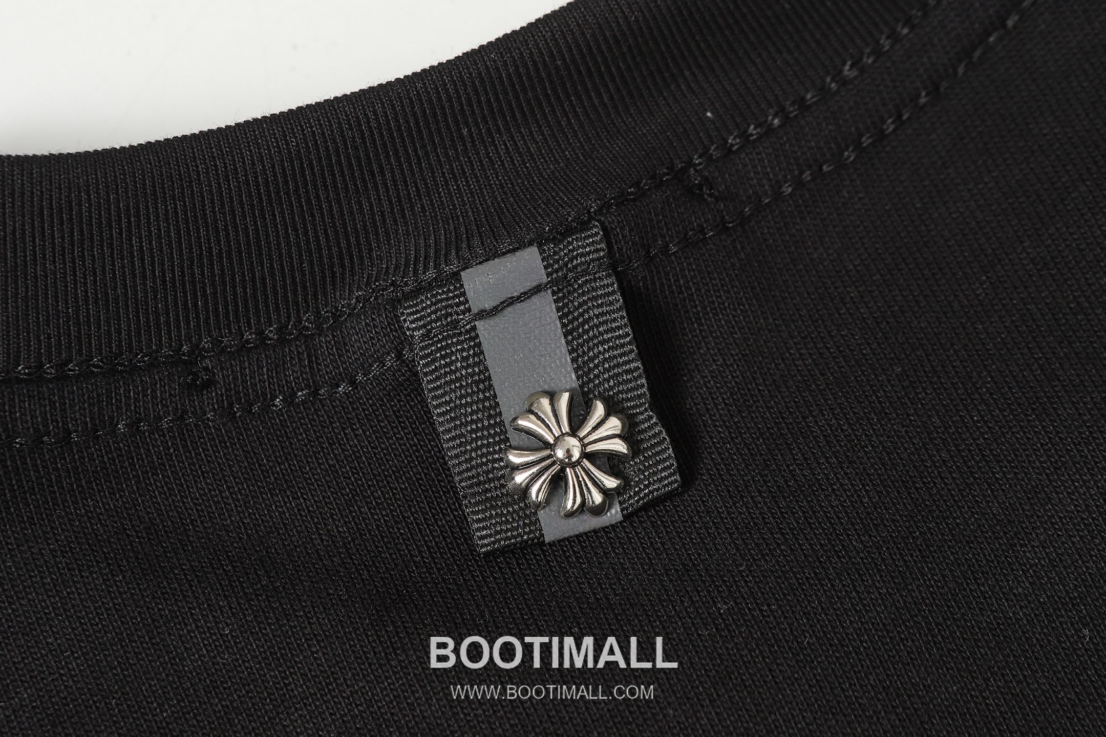 Chrome Hearts Cross Embroidered Round Neck Short Sleeve T-Shirt 크롬하츠 크로스 자수 라운드넥 반팔 티셔츠 4