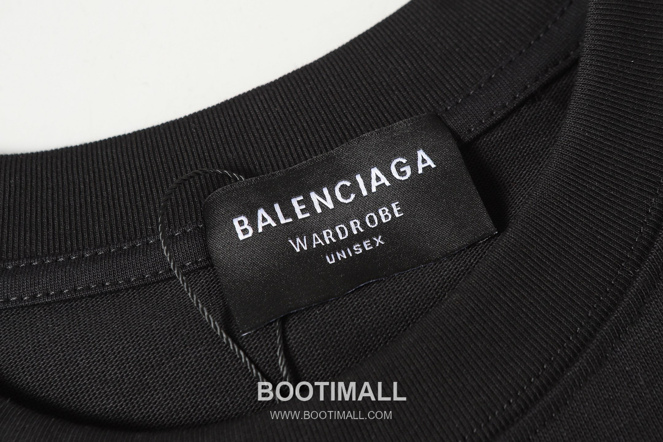 Balenciaga 2026SS Logo Rhinestone Round Neck Short Sleeve T-Shirt 발렌시아가 2026SS 로고 라인스톤 라운드넥 반팔 티셔츠 3