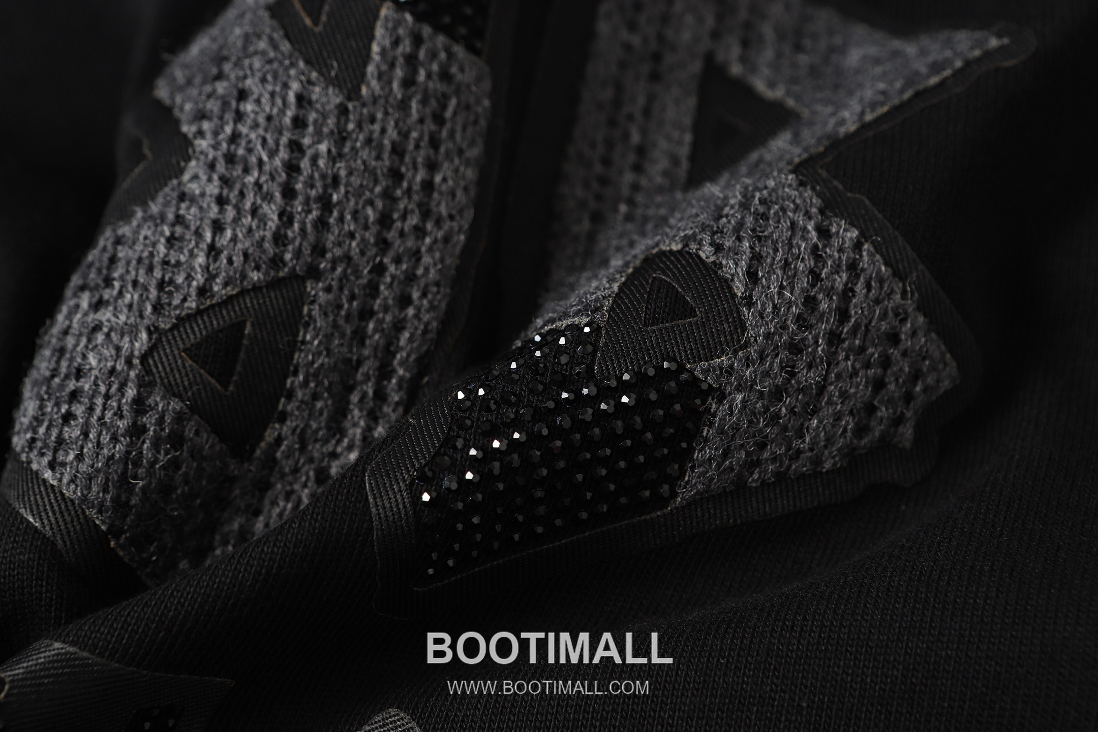 Balenciaga 2026SS Logo Rhinestone Round Neck Short Sleeve T-Shirt 발렌시아가 2026SS 로고 라인스톤 라운드넥 반팔 티셔츠 6