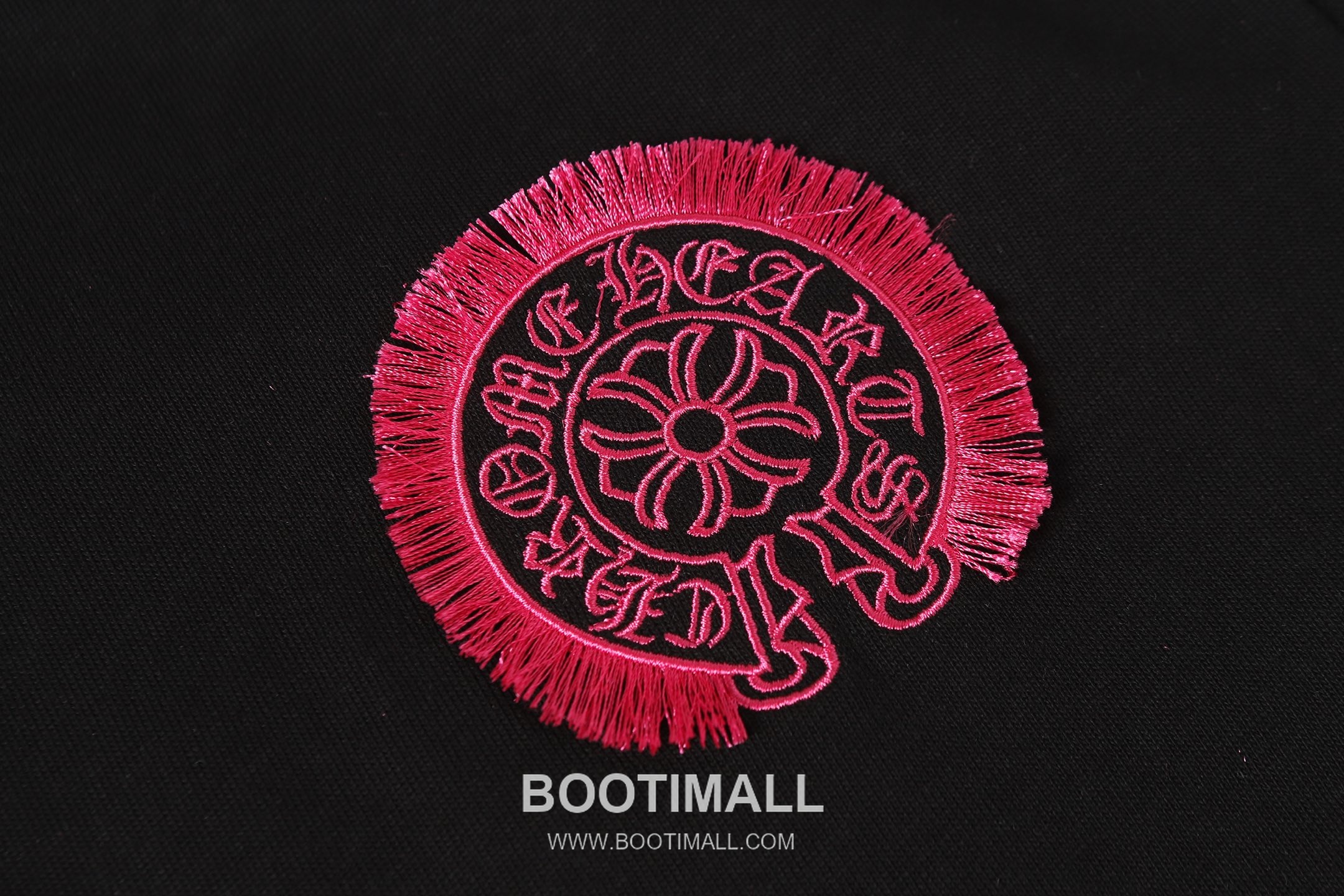 Chrome Hearts Cross Embroidery Fringe Short Sleeve T-Shirt Black White 크롬하츠 크로스 자수 프린지 반팔 티셔츠 블랙 화이트 4