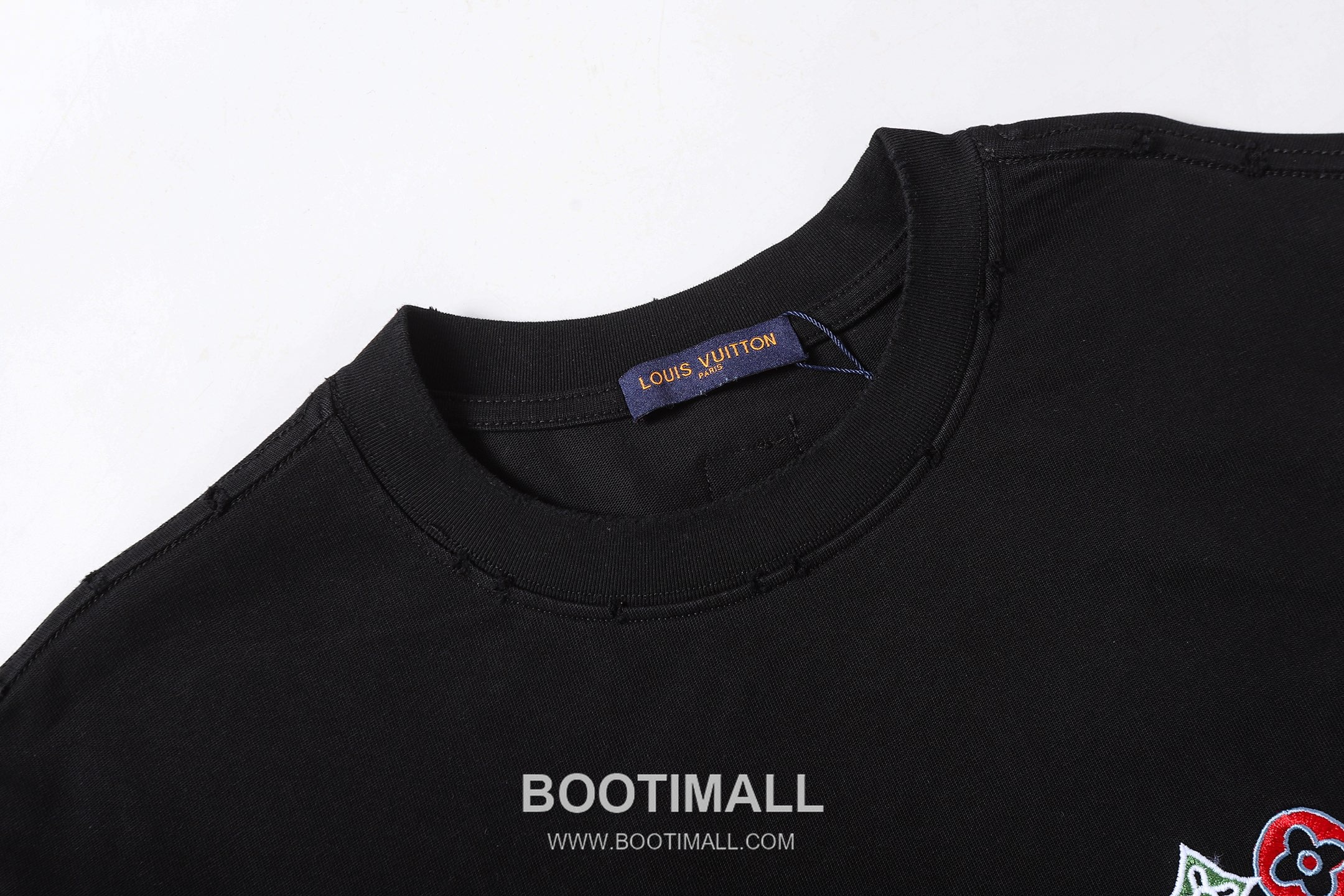 Louis Vuitton Monogram Flower Embroidery Distressed Cotton T-Shirt Black White 루이비통 모노그램 플라워 자수 디스트레스드 코튼 티셔츠 블랙 화이트 3