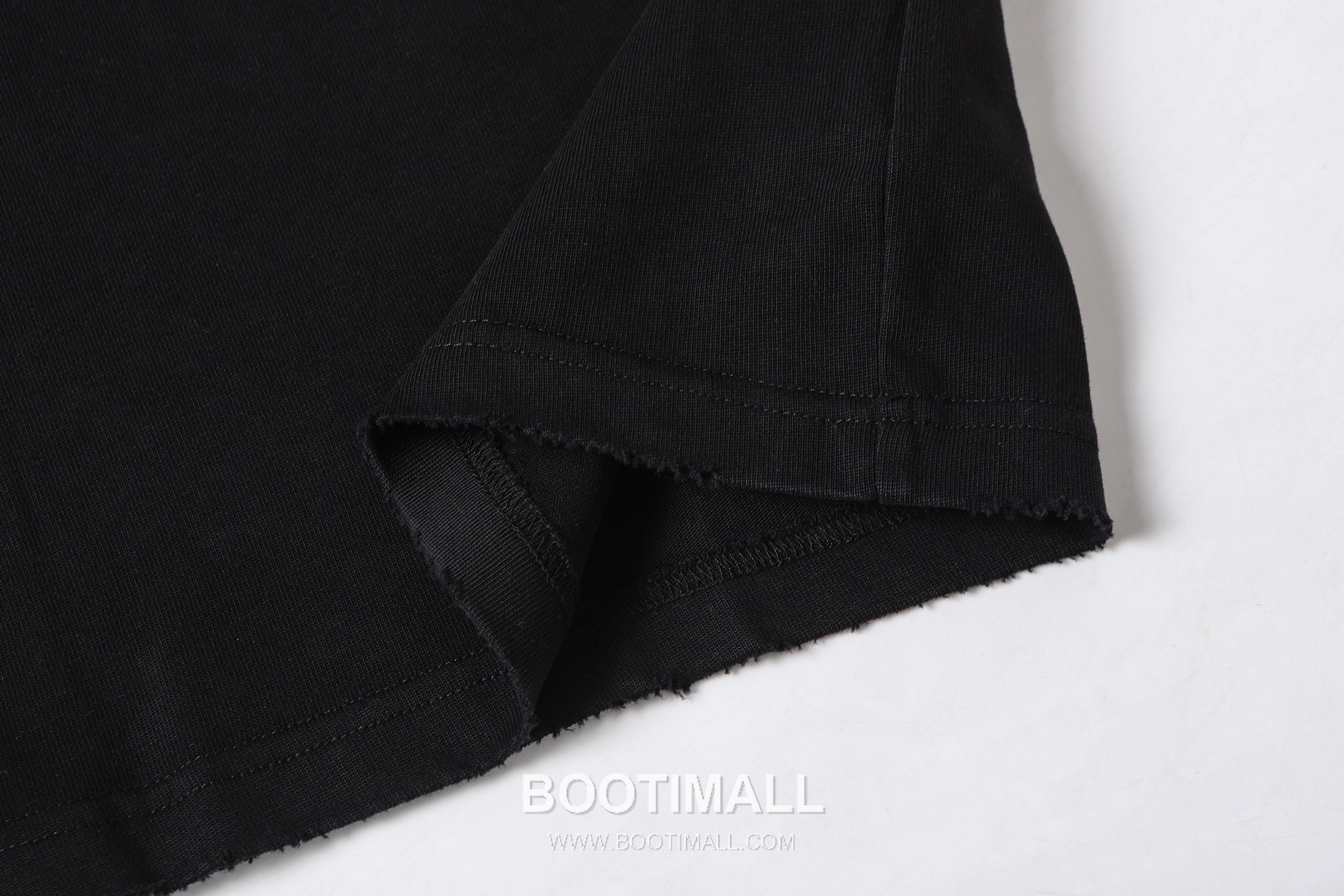 Louis Vuitton Monogram Flower Embroidery Distressed Cotton T-Shirt Black White 루이비통 모노그램 플라워 자수 디스트레스드 코튼 티셔츠 블랙 화이트 10