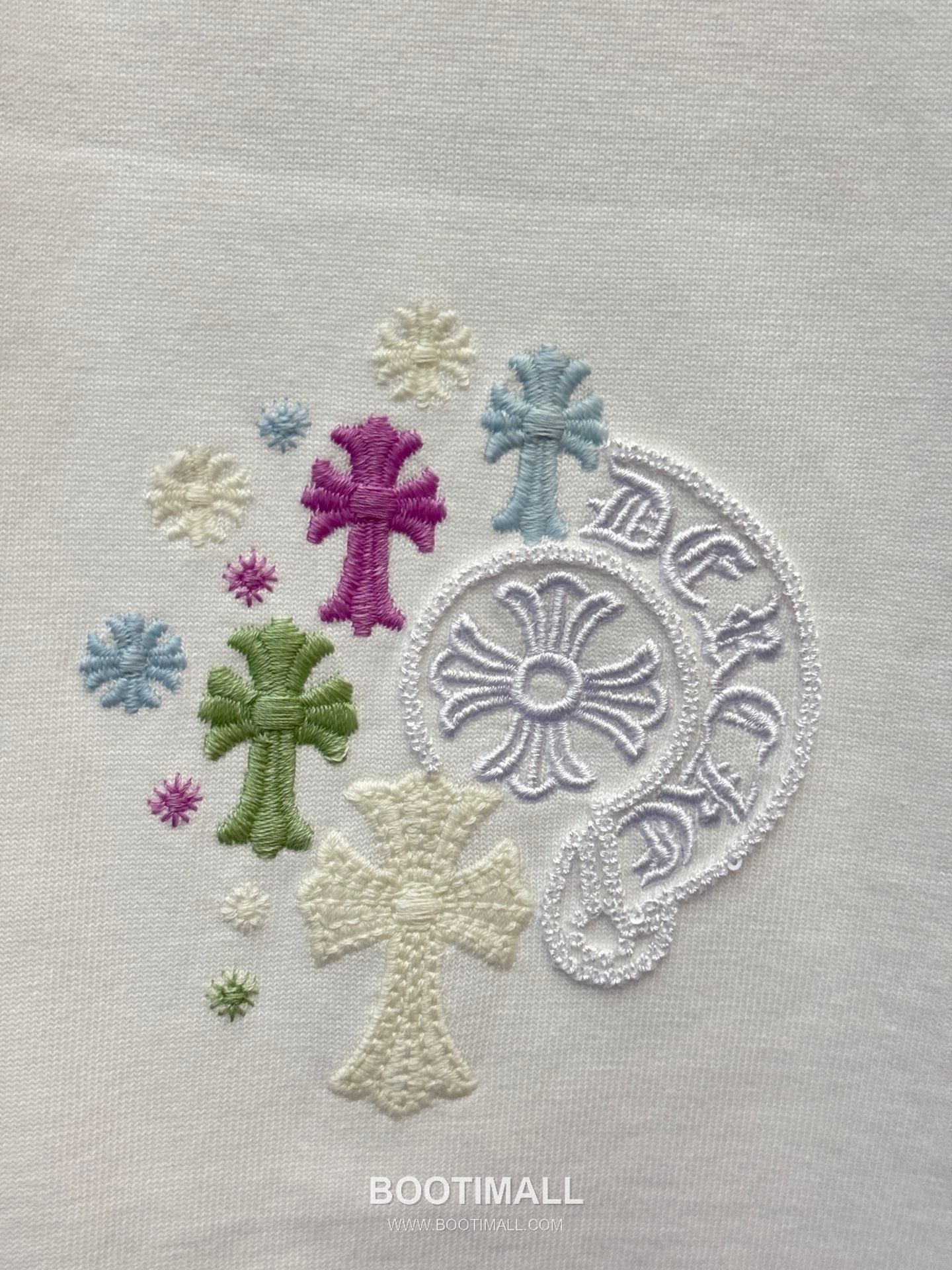 Chrome Hearts Sequin Horseshoe Letter Embroidery UV Color Changing Short Sleeve T-Shirt 크롬하츠 스팽글 홀스슈 레터 자수 UV 컬러체인징 반팔 티셔츠 6