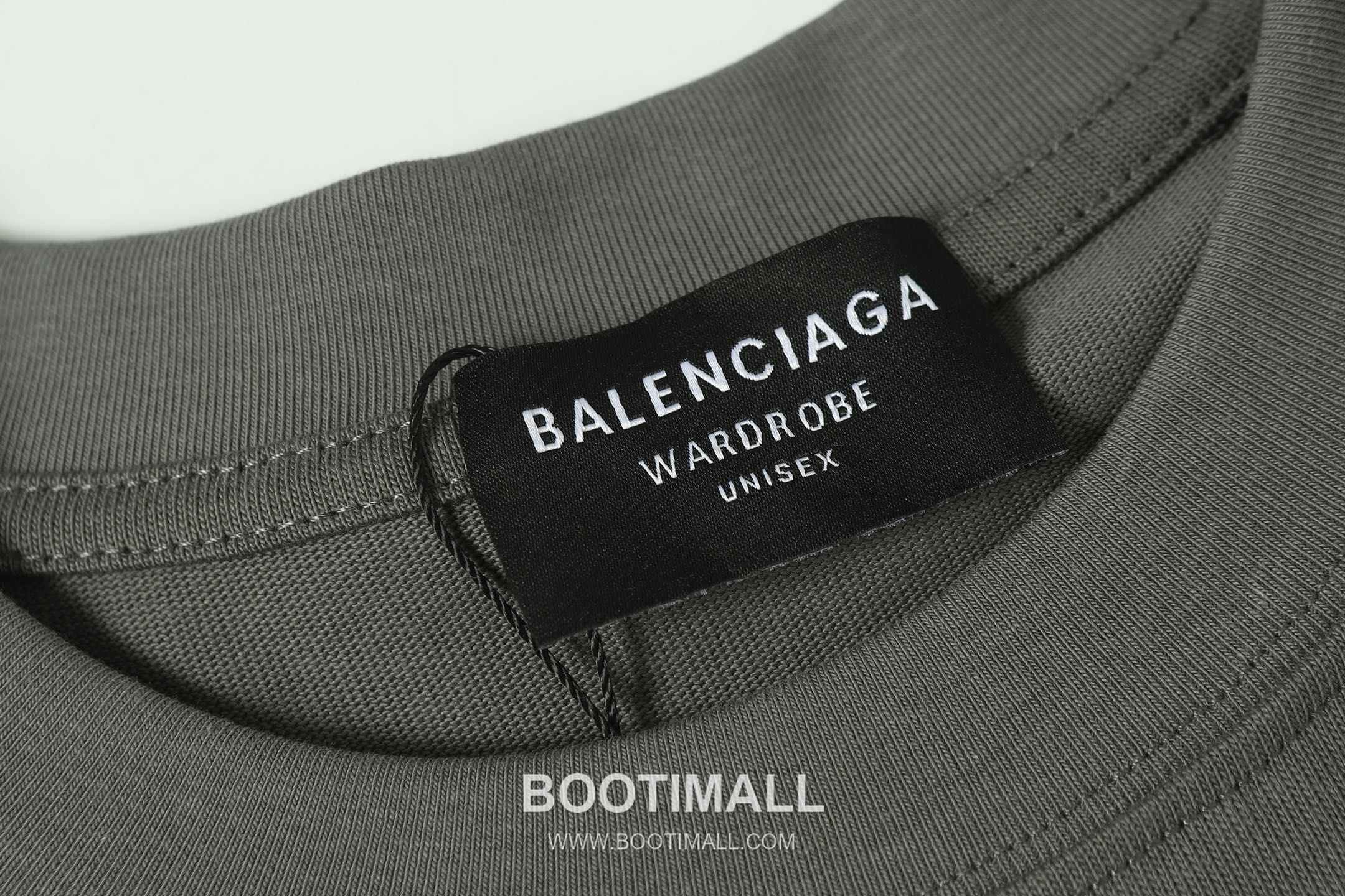 Balenciaga 2026SS Logo Rhinestone Round Neck Short Sleeve T-Shirt 발렌시아가 2026SS 로고 라인스톤 라운드넥 반팔 티셔츠 3