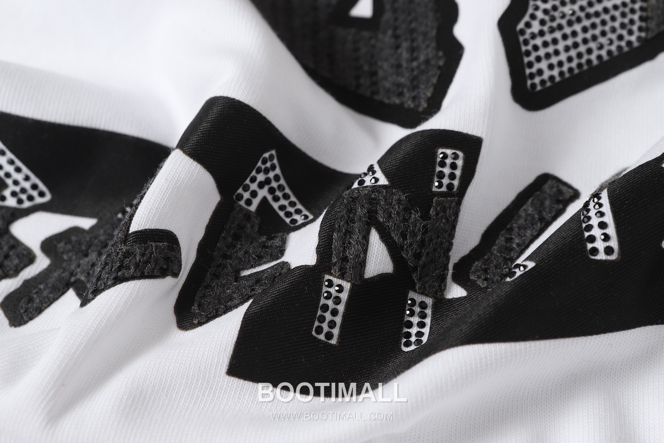 Balenciaga 2026SS Logo Rhinestone Round Neck Short Sleeve T-Shirt 발렌시아가 2026SS 로고 라인스톤 라운드넥 반팔 티셔츠 7