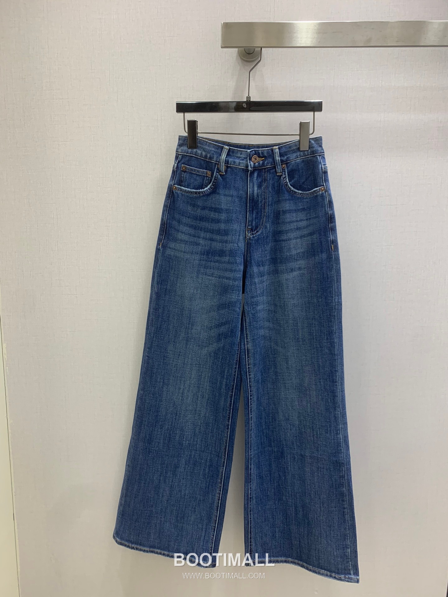 Loewe Anagram Embroidered Wide Leg Denim Jeans Blue 로에베 아나그램 자수 와이드 레그 데님 진 블루 1
