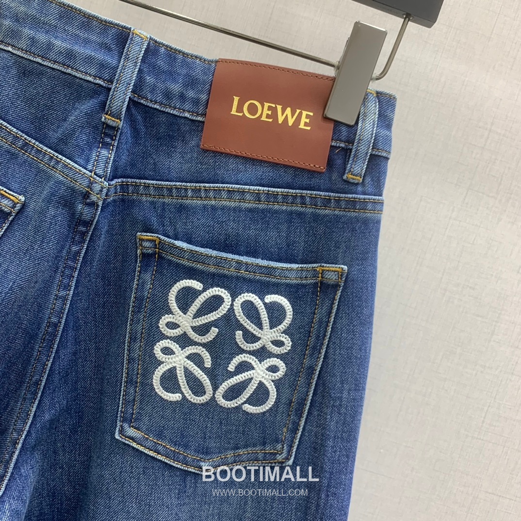 Loewe Anagram Embroidered Wide Leg Denim Jeans Blue 로에베 아나그램 자수 와이드 레그 데님 진 블루 6