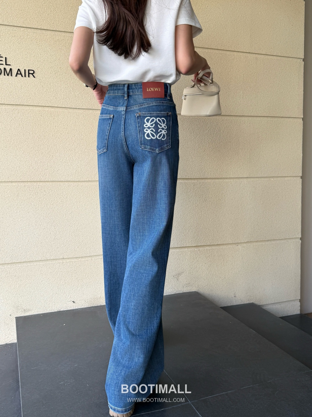 Loewe Anagram Embroidered Wide Leg Denim Jeans Blue 로에베 아나그램 자수 와이드 레그 데님 진 블루 17