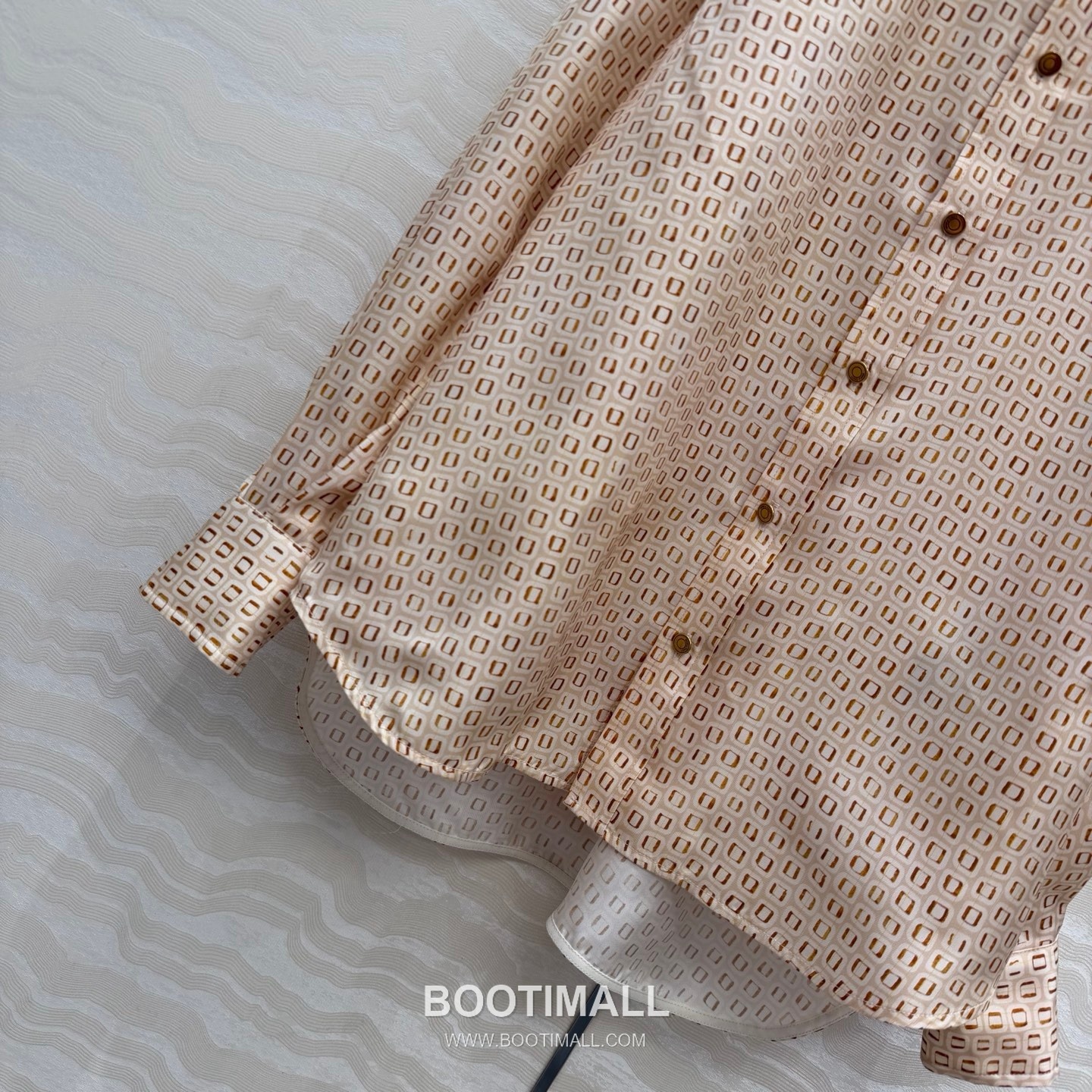 LP Thea Silk Blouse Geometric Print Gold Button 엘피 테아 실크 블라우스 기하학 프린트 골드 버튼 13