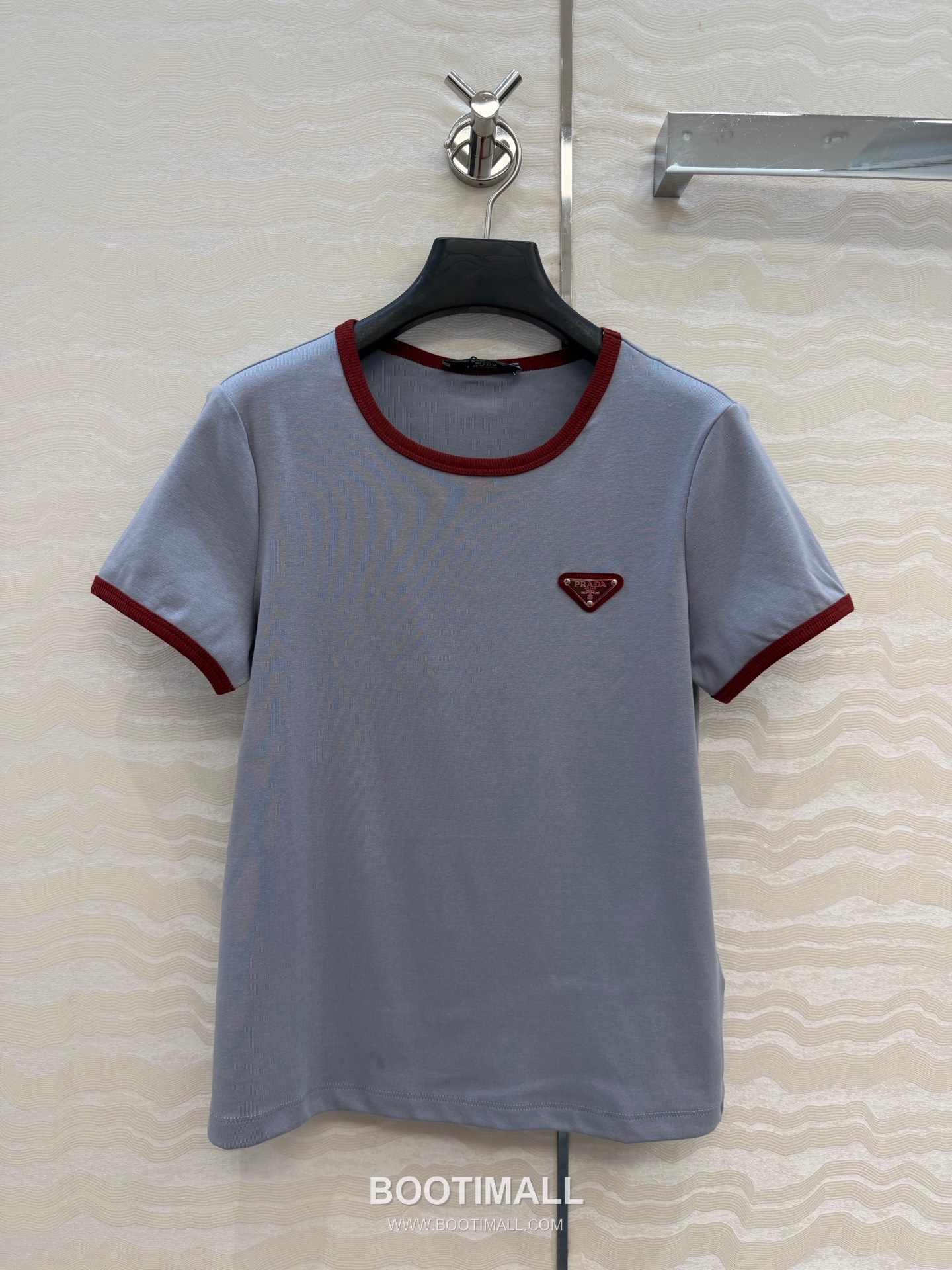 Prada Triangle Logo Cotton T-Shirt White 프라다 트라이앵글 로고 코튼 반팔 티셔츠 화이트 1